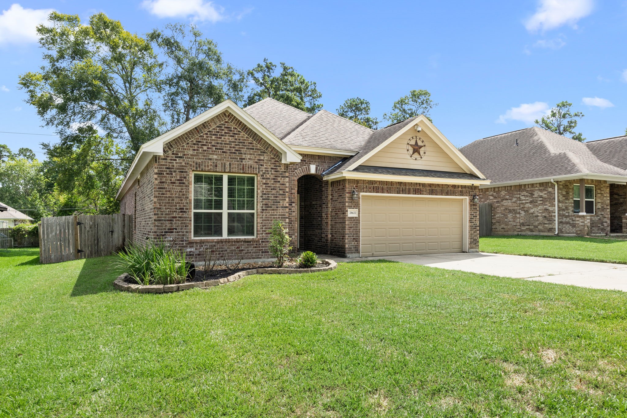 28622 Champion Oaks Drive Property Photo 1