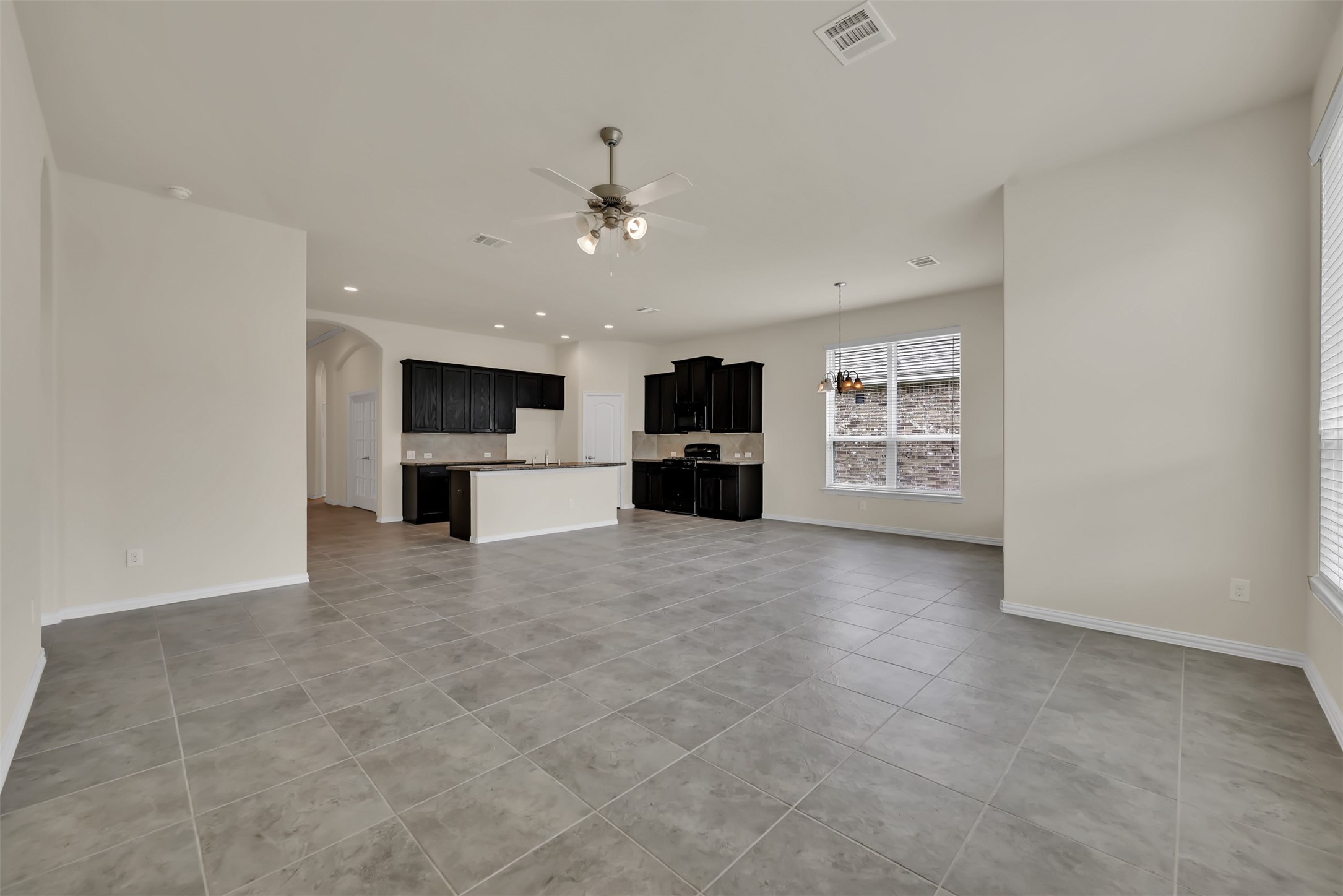 21331 Somerset Shores Crossing Property Photo 6