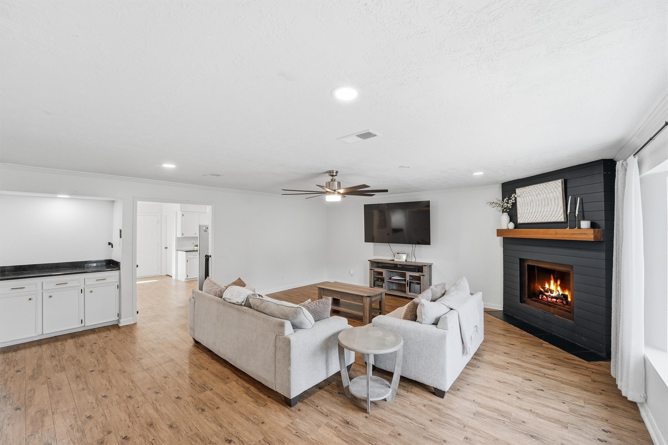 21031 Northern Colony Court Property Photo 1