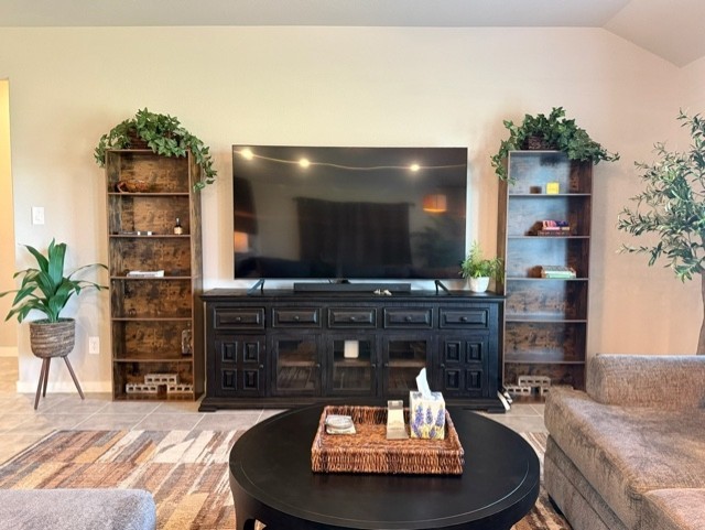 1403 Cascade Hills Drive Property Photo 4