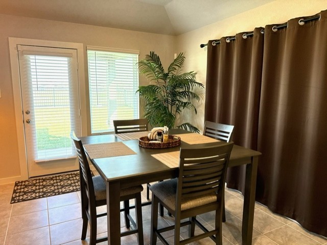 1403 Cascade Hills Drive Property Photo 6