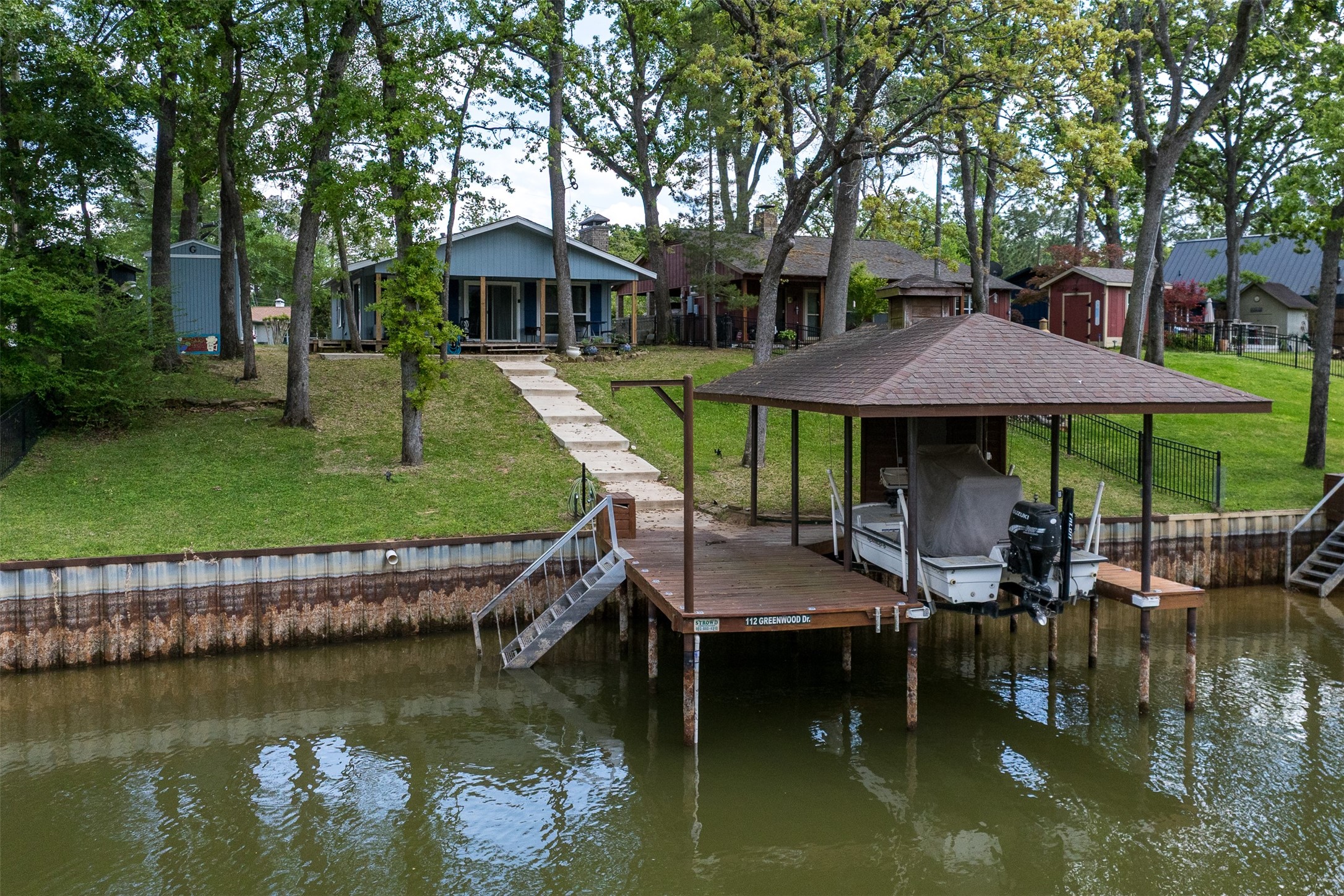 112 Greenwood Drive Property Photo 1