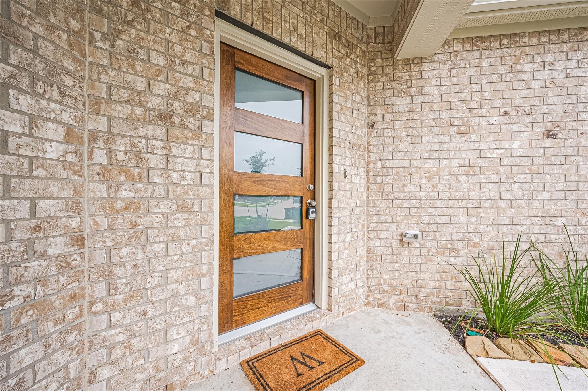 5122 Sedona Creek Dr Property Photo 3