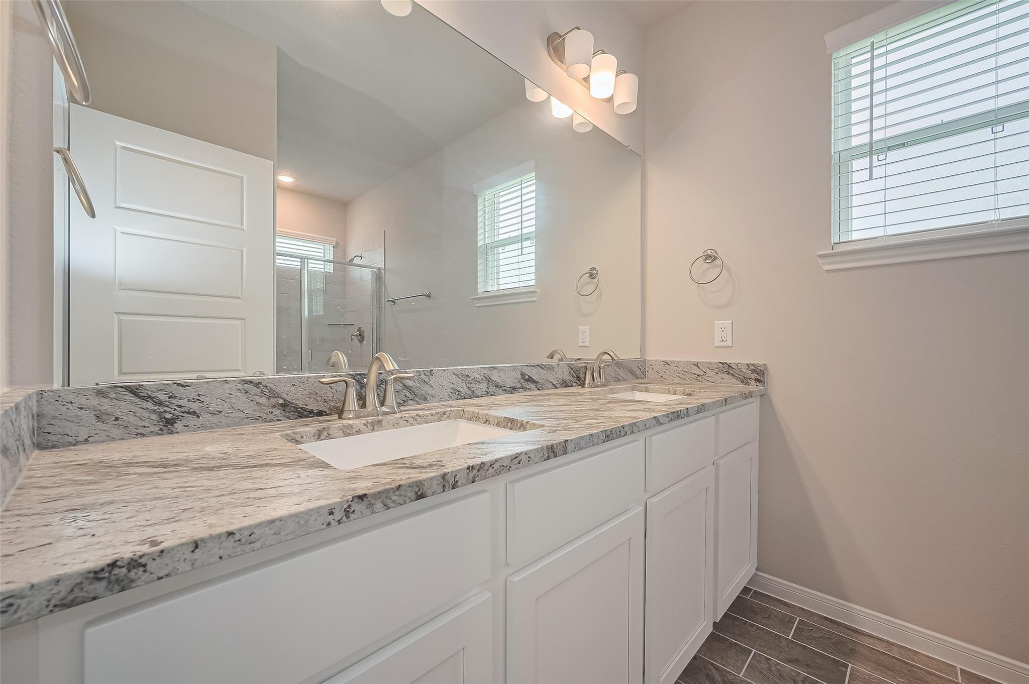 5122 Sedona Creek Dr Property Photo 23