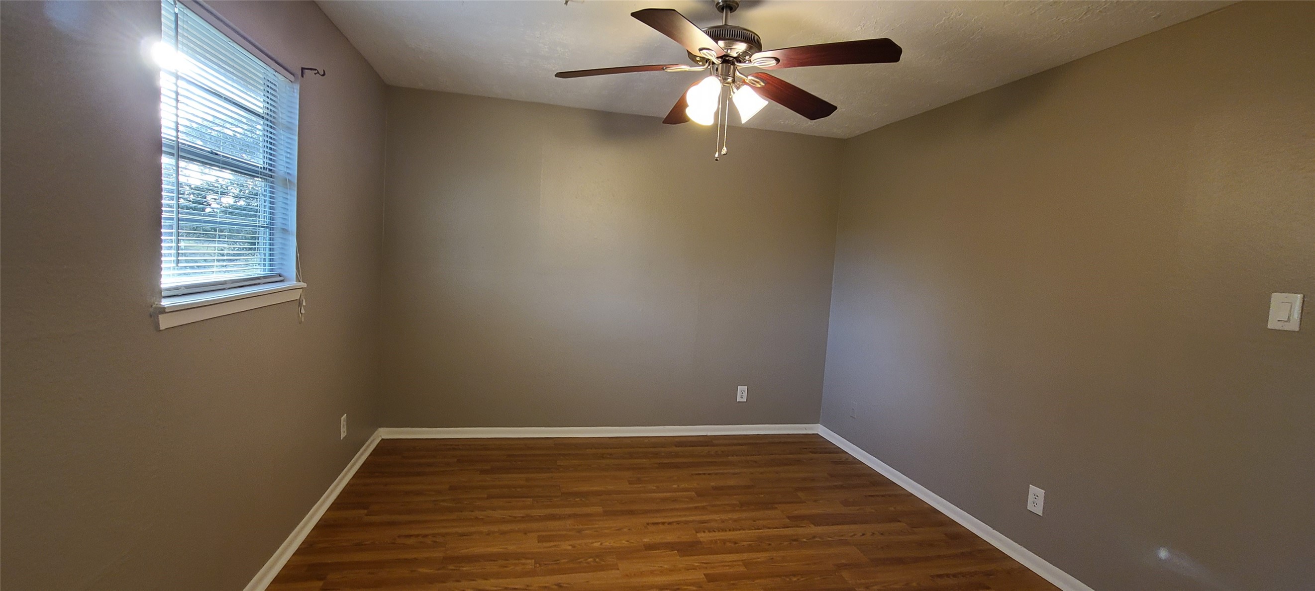 17419/17421-17423/17425 Fir Road Property Photo 6