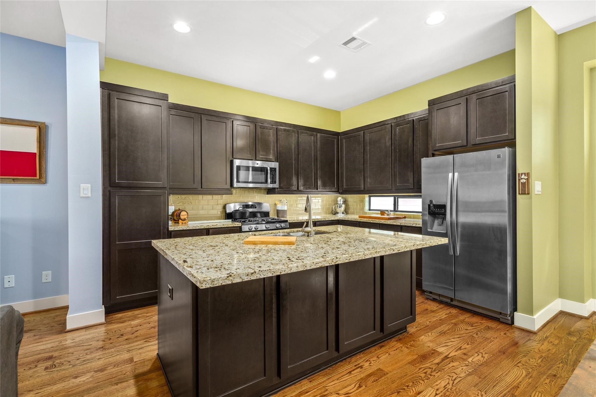 1720 Live Oak Street Property Photo 12