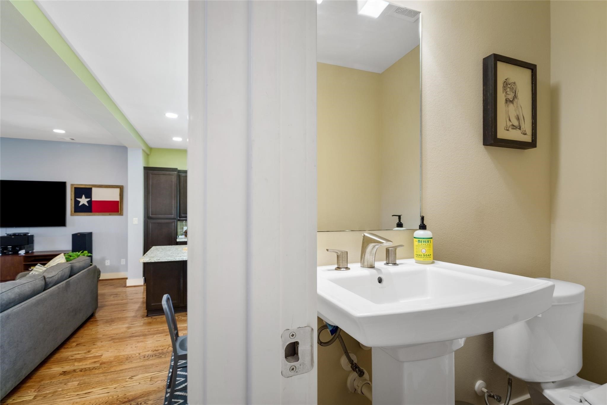 1720 Live Oak Street Property Photo 20