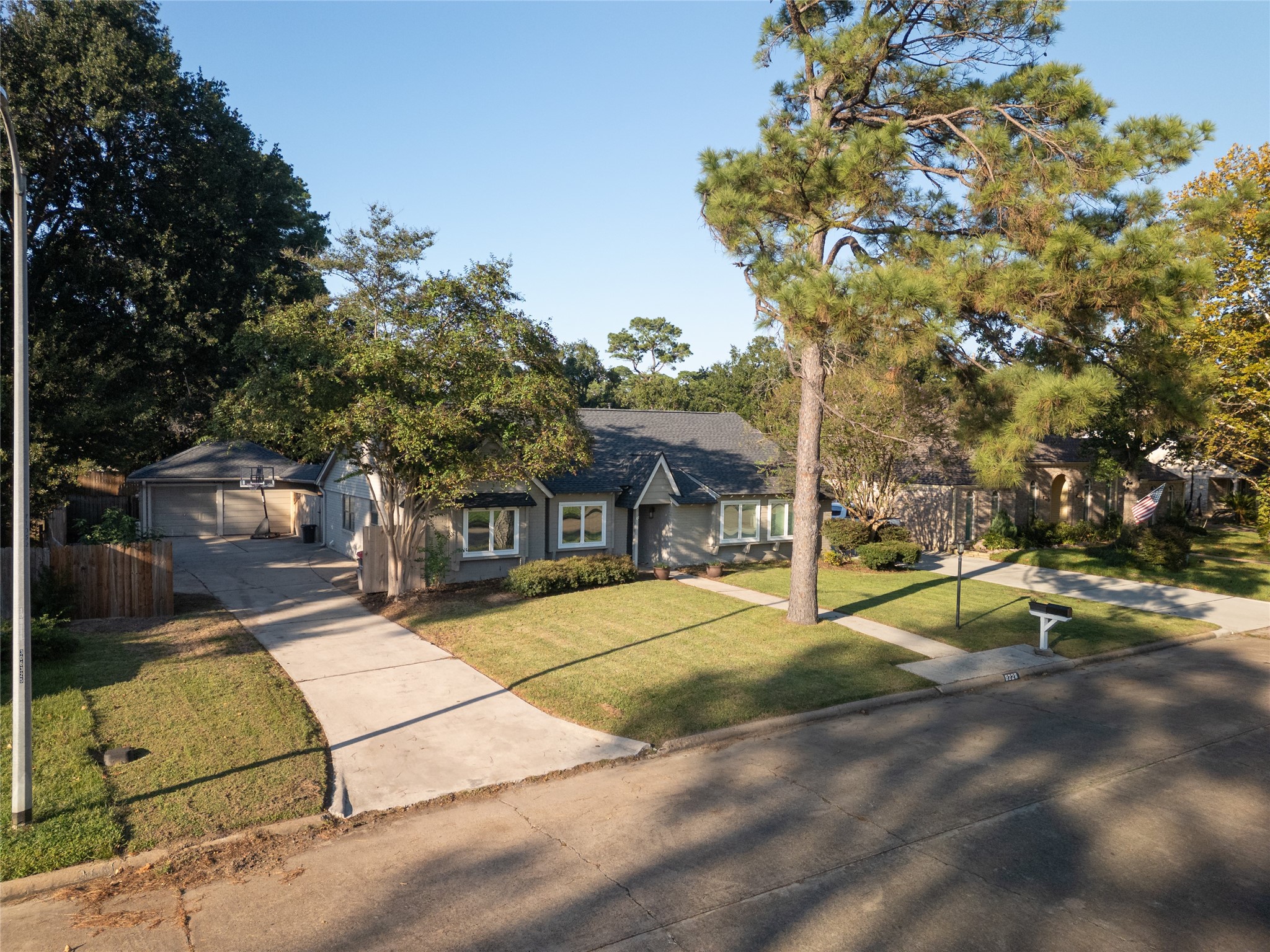 8226 Schaffer Lane Property Photo 3