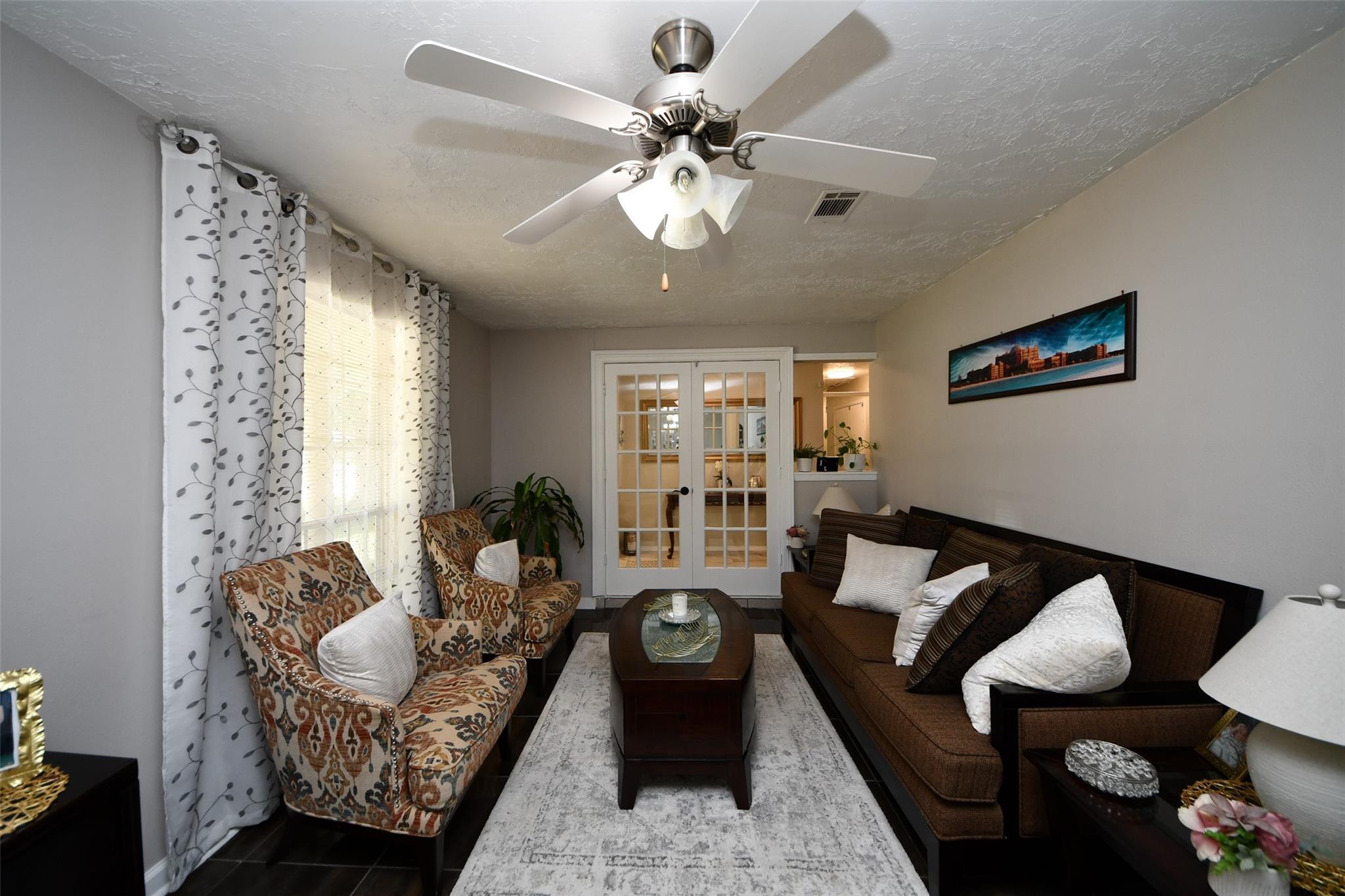 12415 Campos Drive, Houston Tx 77065 Property Photo 6