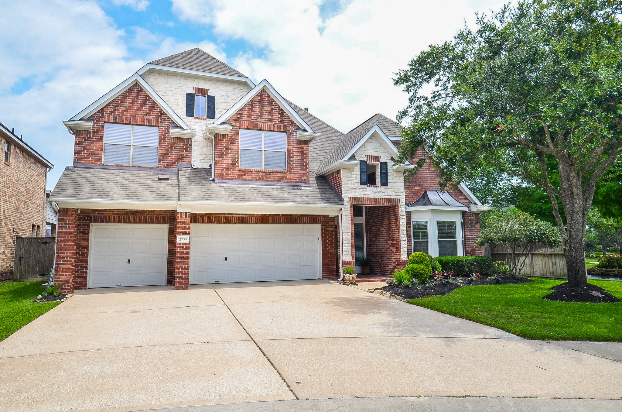 2735 Driftwood Drive Property Photo 1