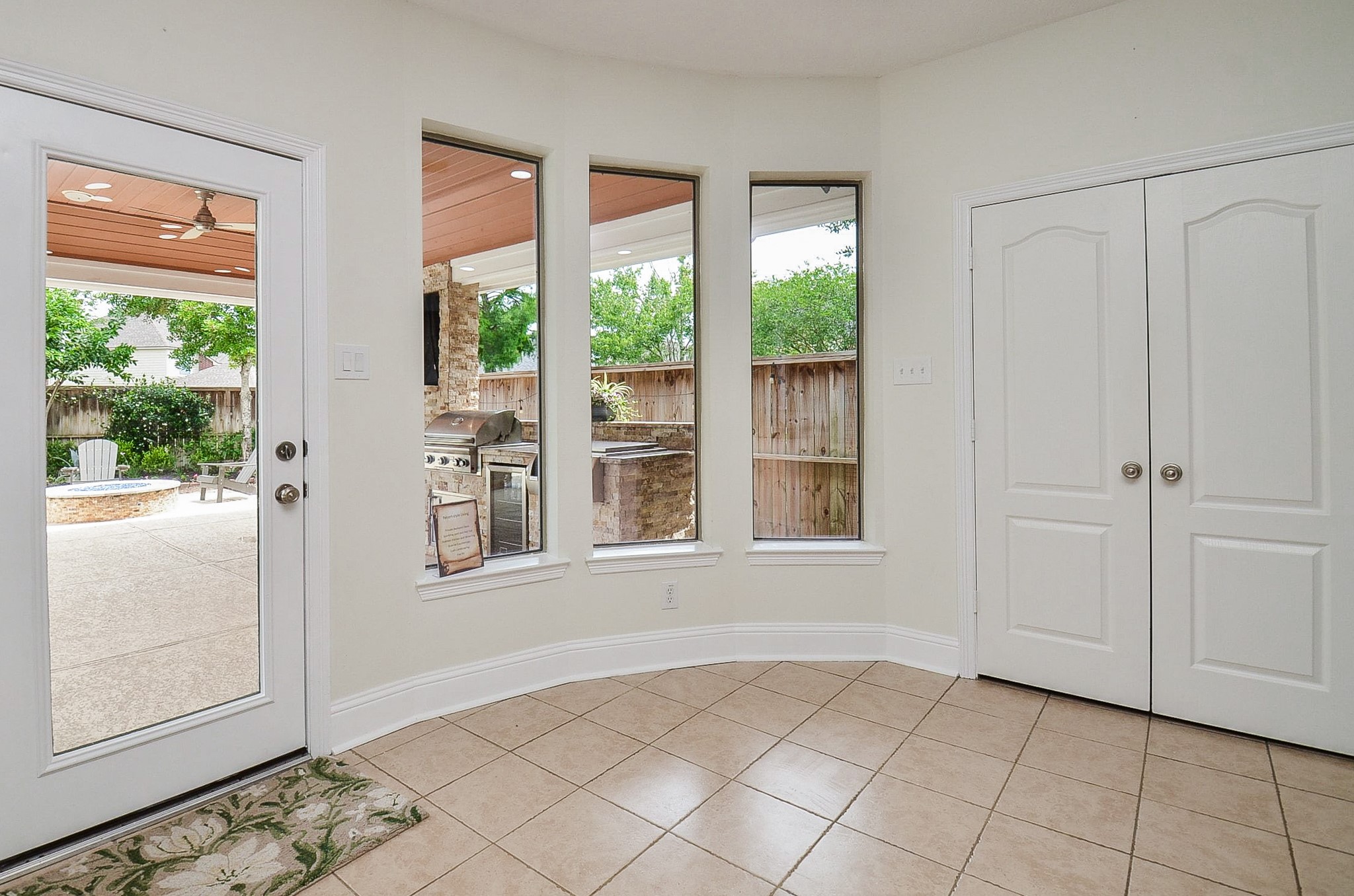 2735 Driftwood Drive Property Photo 13