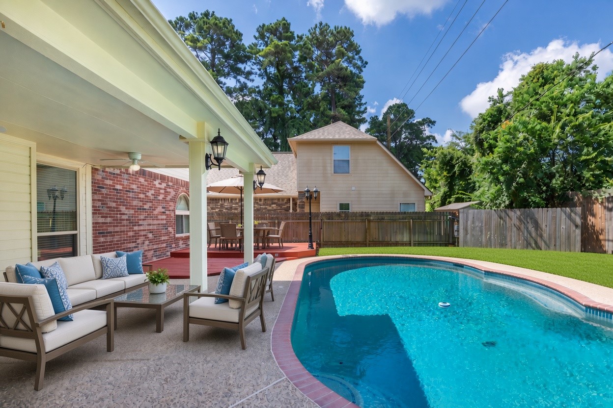 16410 Avenplace Road Property Photo 8