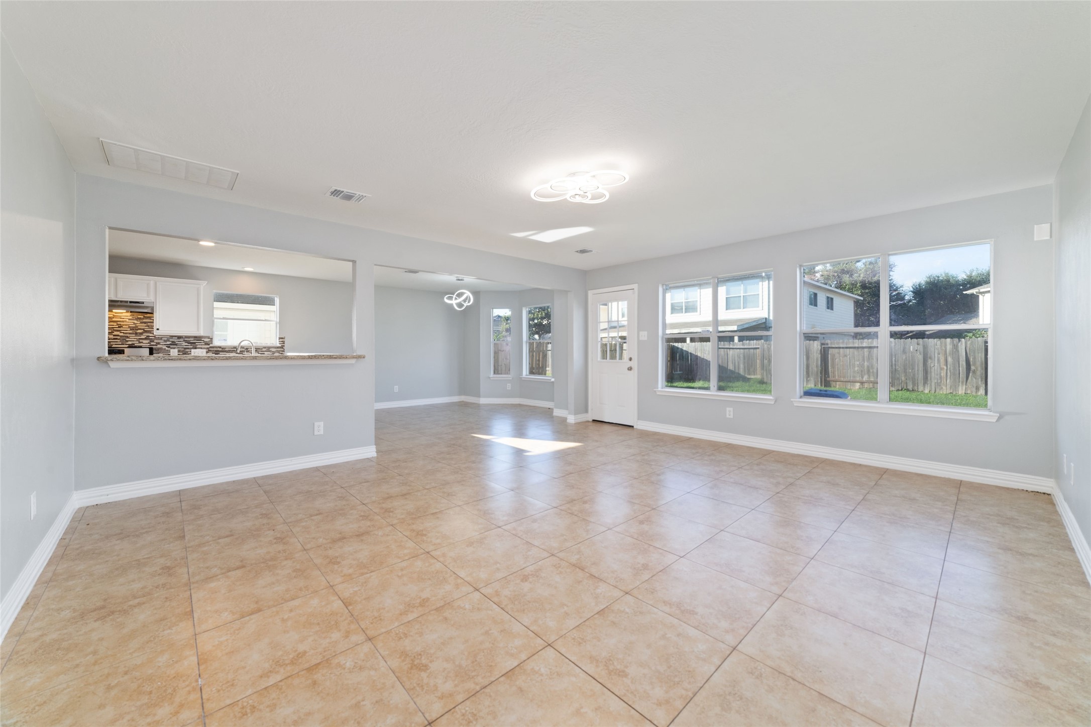 12418 Magnolia Canyon Property Photo 7