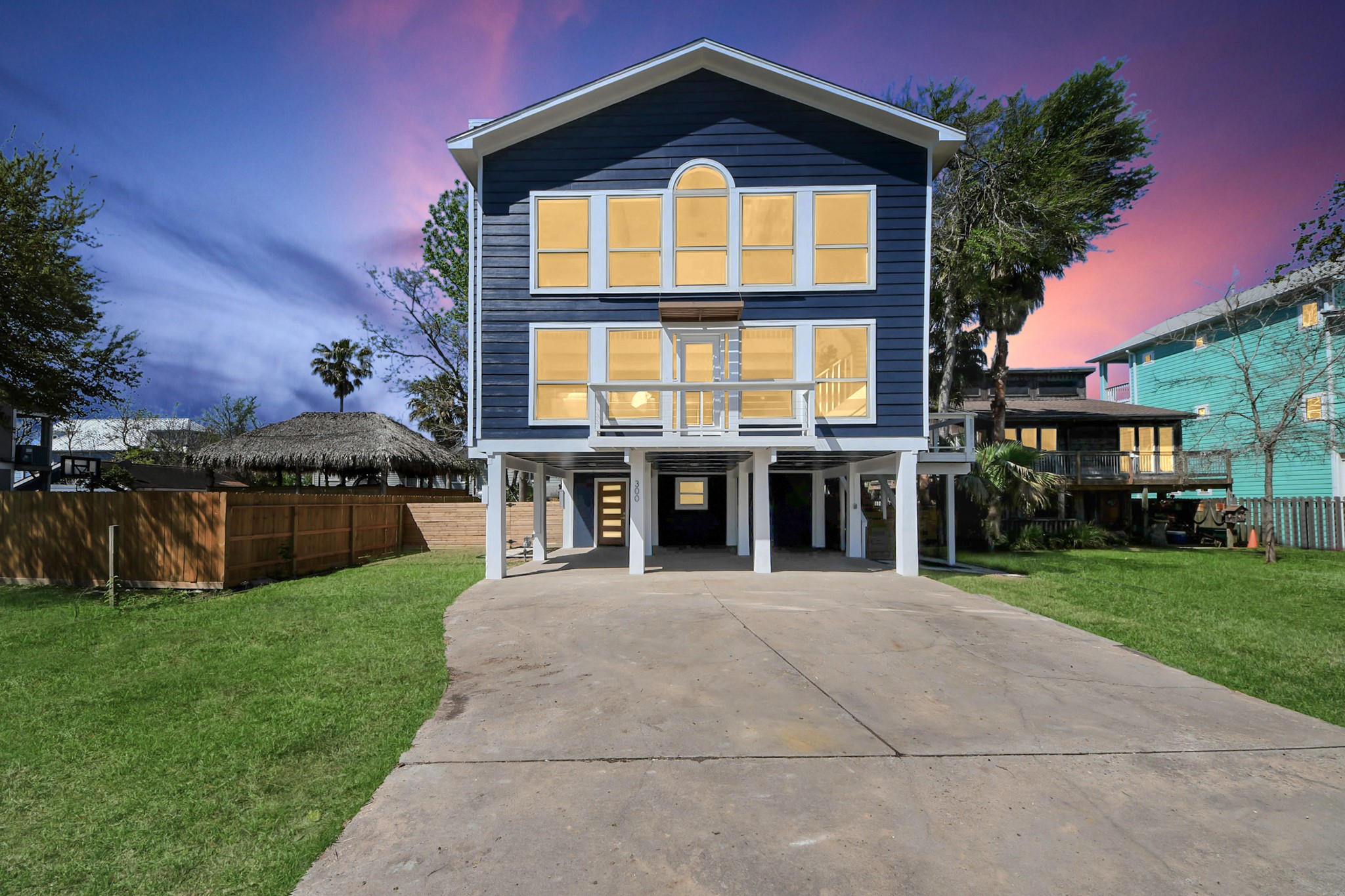 300 Narcissus Road Property Photo 4