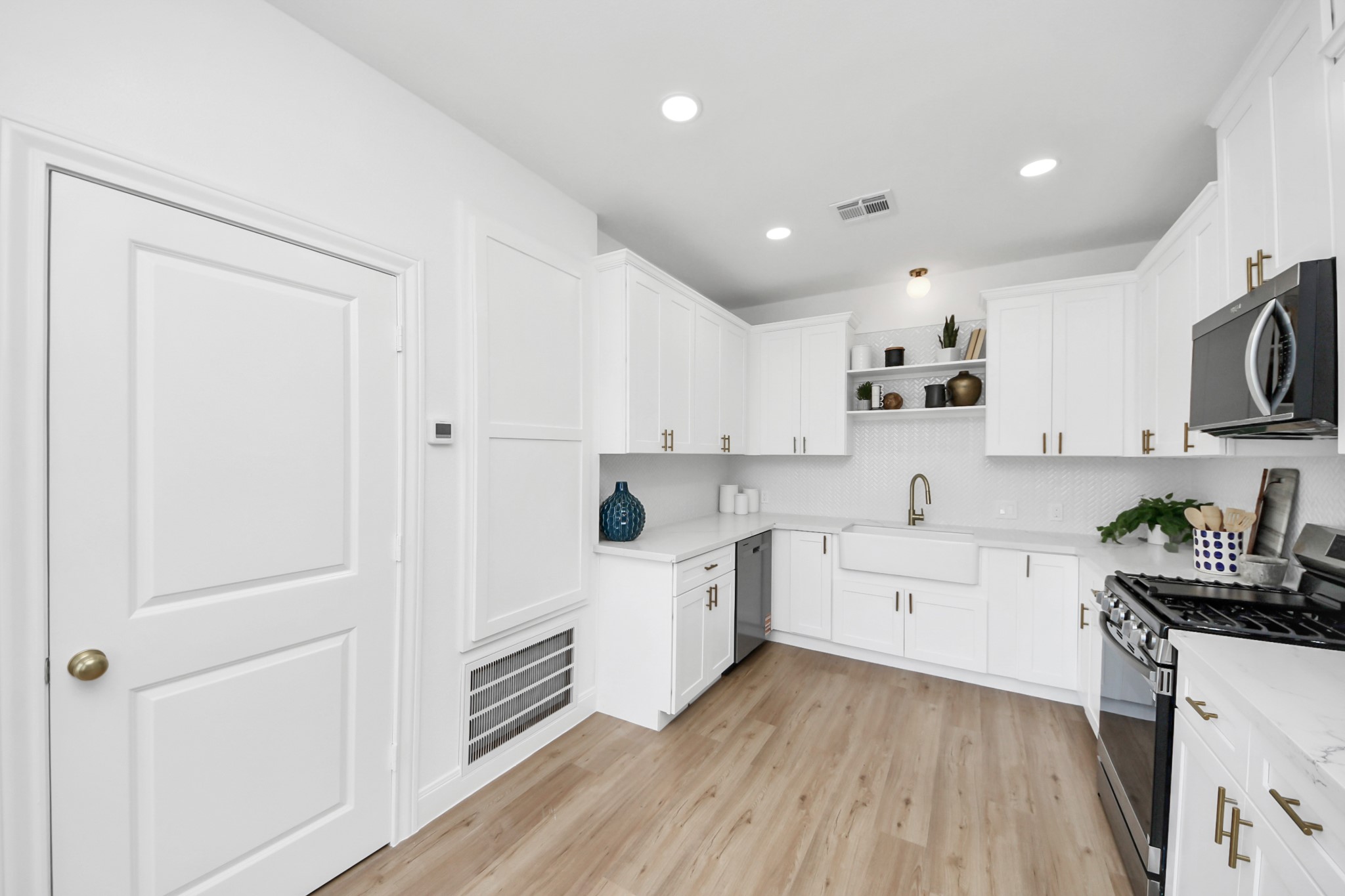 300 Narcissus Road Property Photo 22
