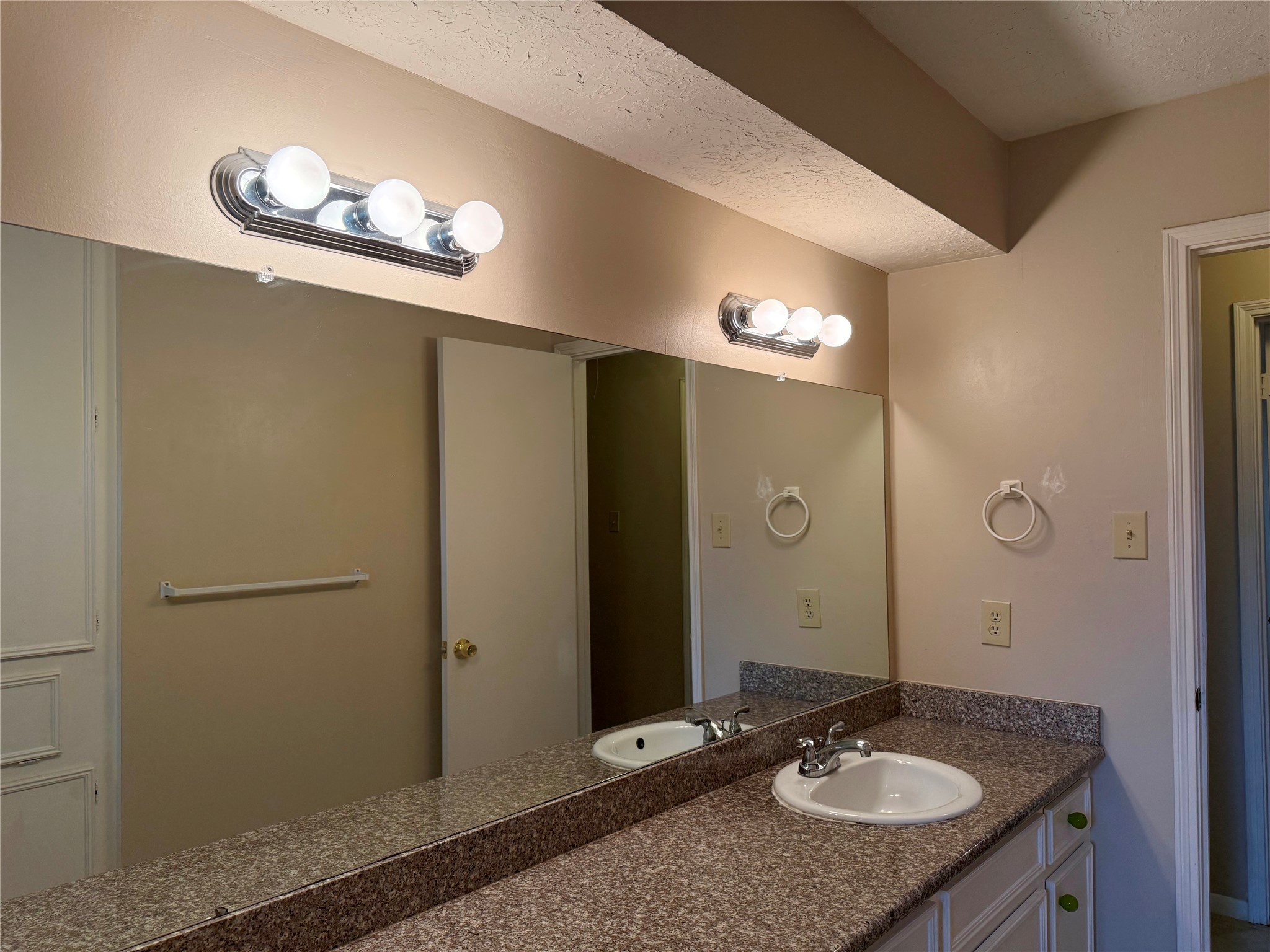 13430 Exton Lane Property Photo 34