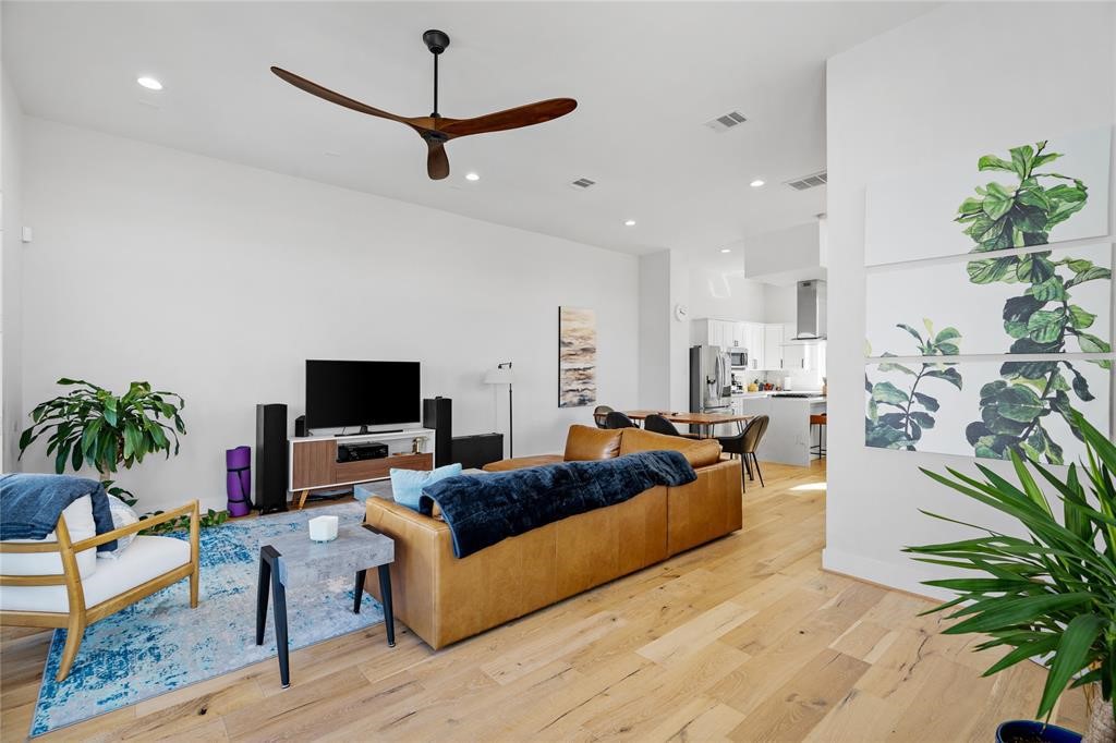 1817 Elite Drive Property Photo 3