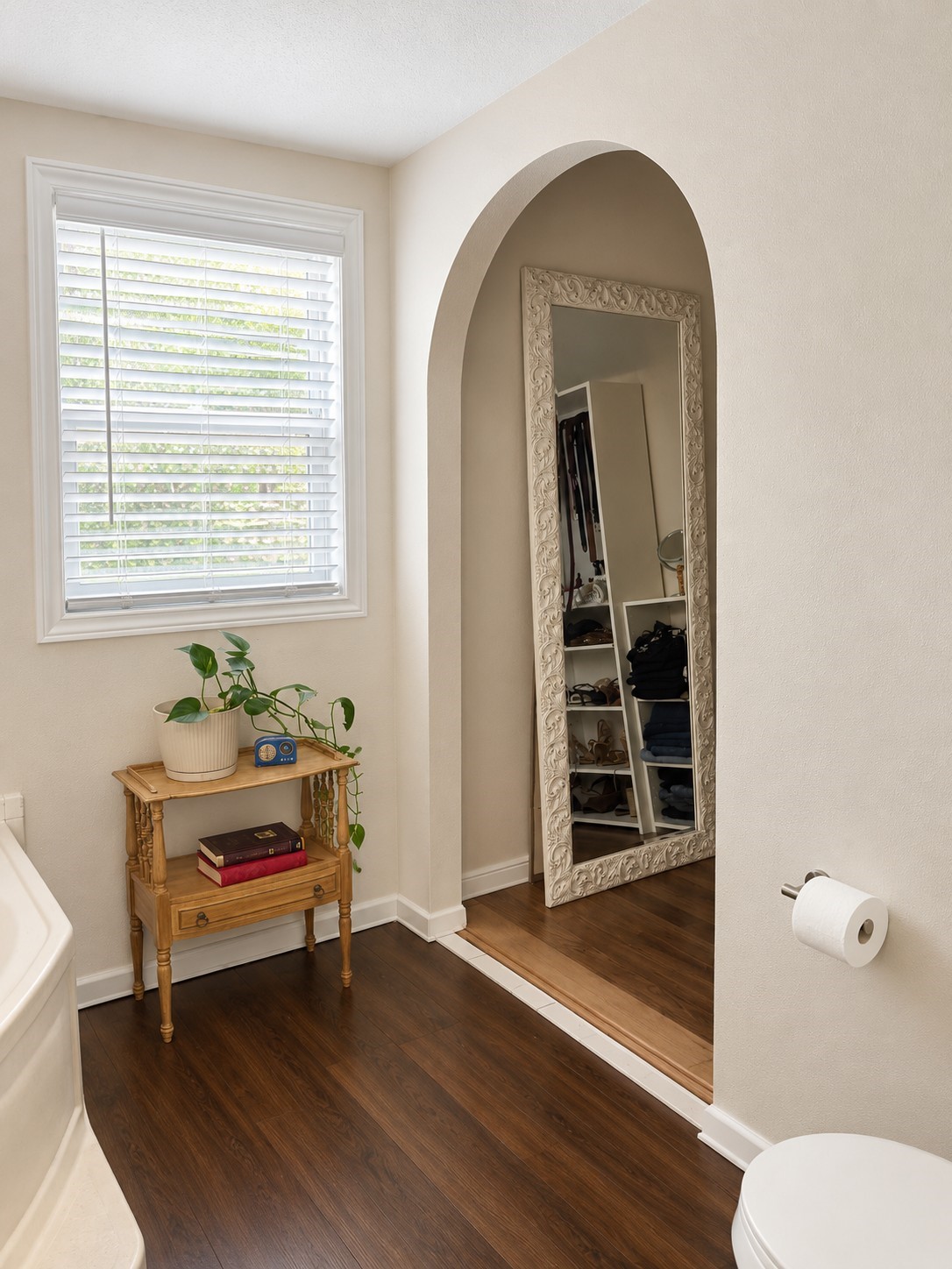 25111 Alamoway Property Photo 4