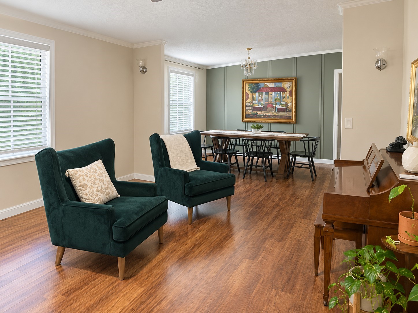 25111 Alamoway Property Photo 6