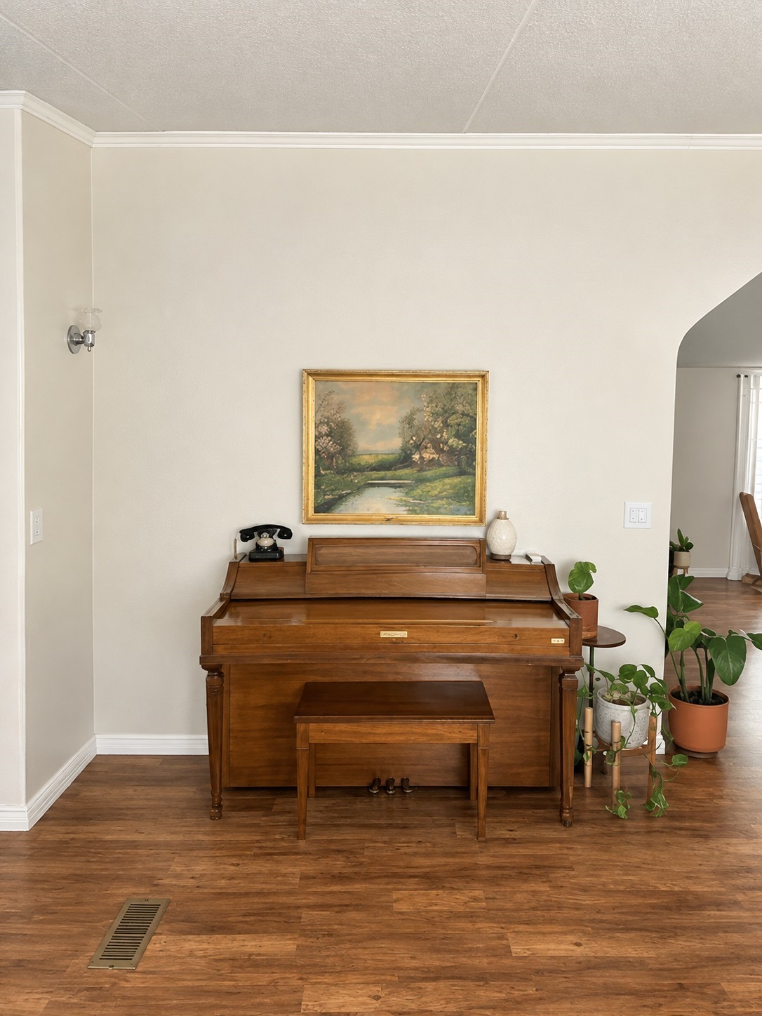 25111 Alamoway Property Photo 8
