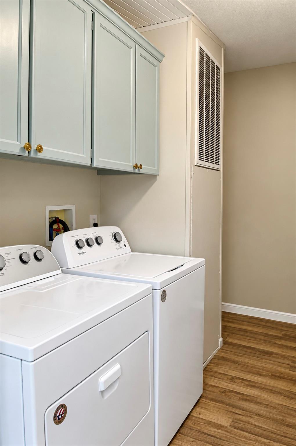 25111 Alamoway Property Photo 14
