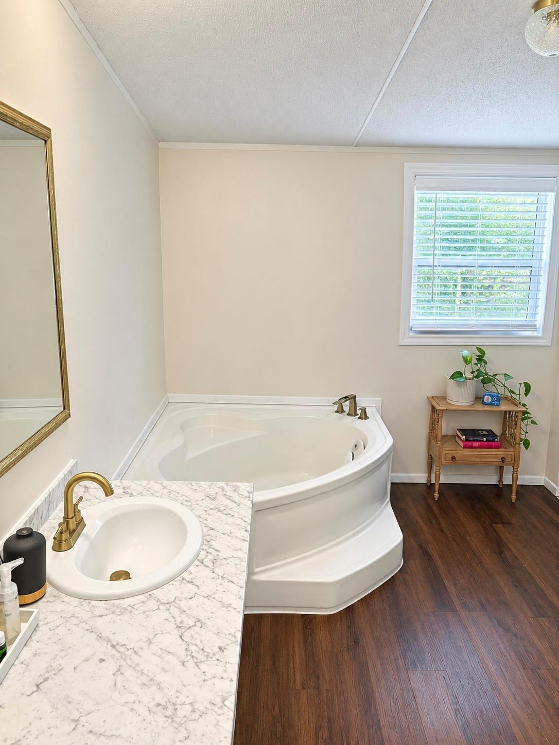 25111 Alamoway Property Photo 17