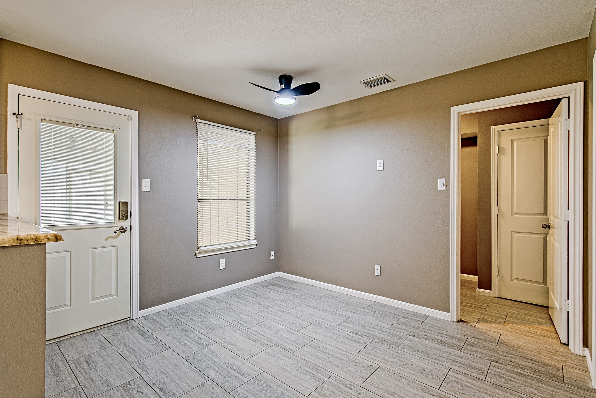 3323 Lost Hollow Drive Property Photo 13