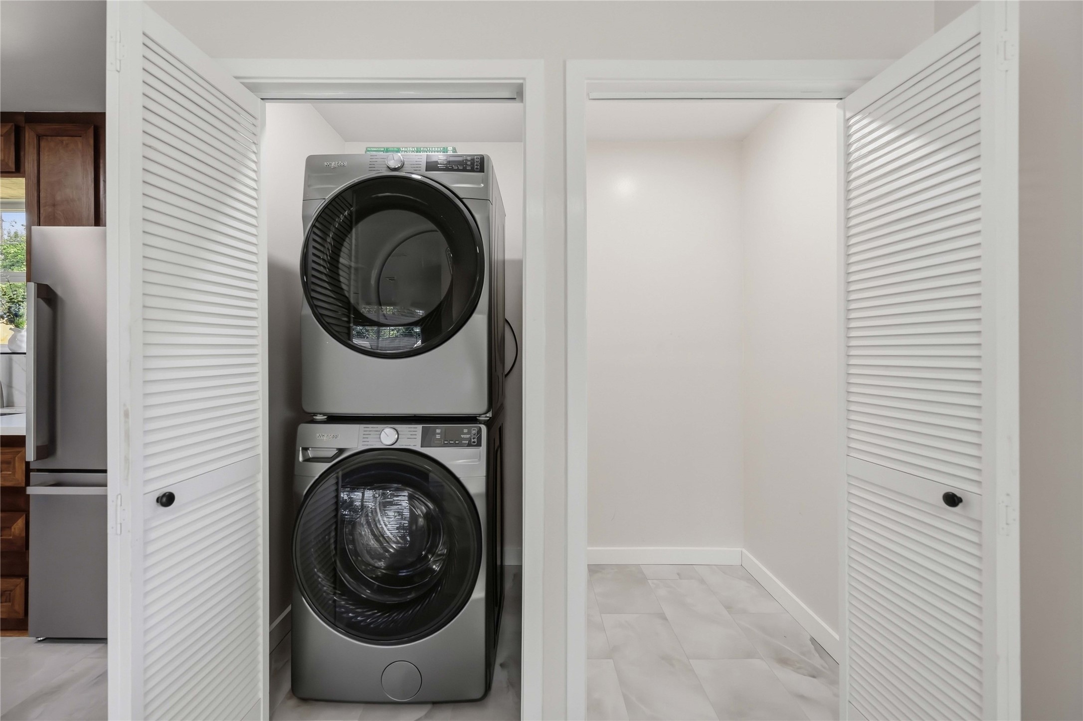 8411 Botany Lane Property Photo 8