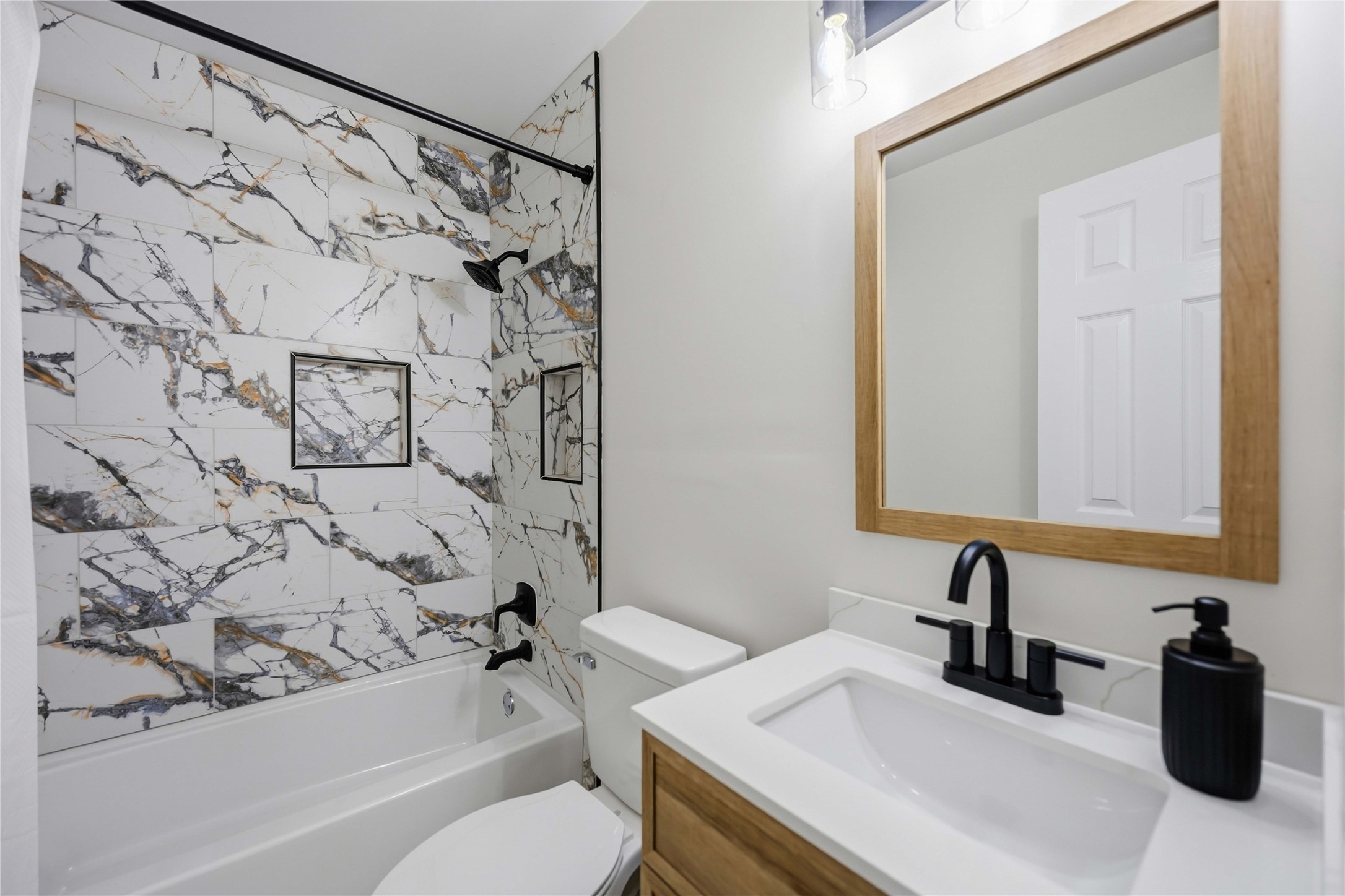 8411 Botany Lane Property Photo 12