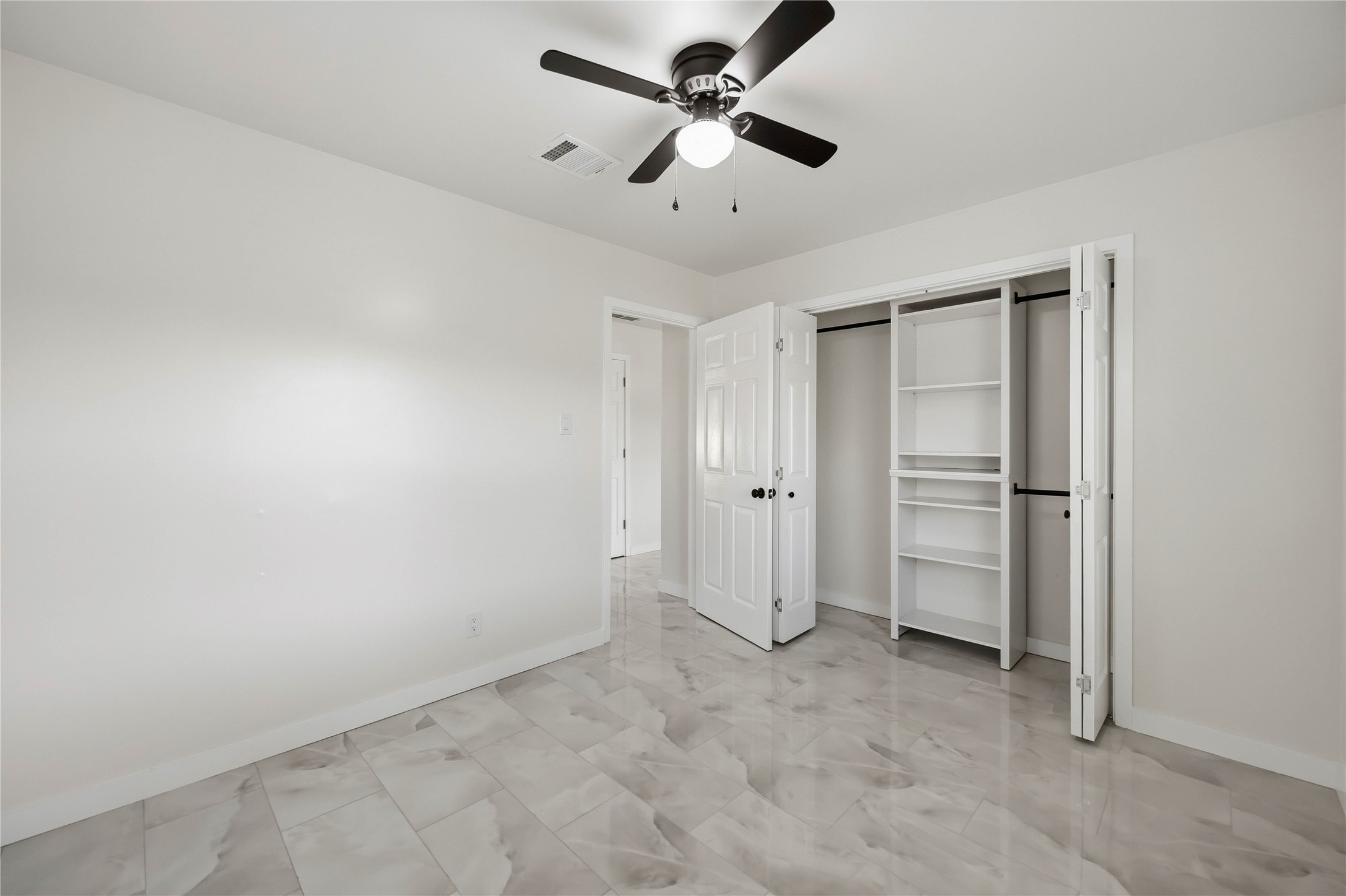 8411 Botany Lane Property Photo 14