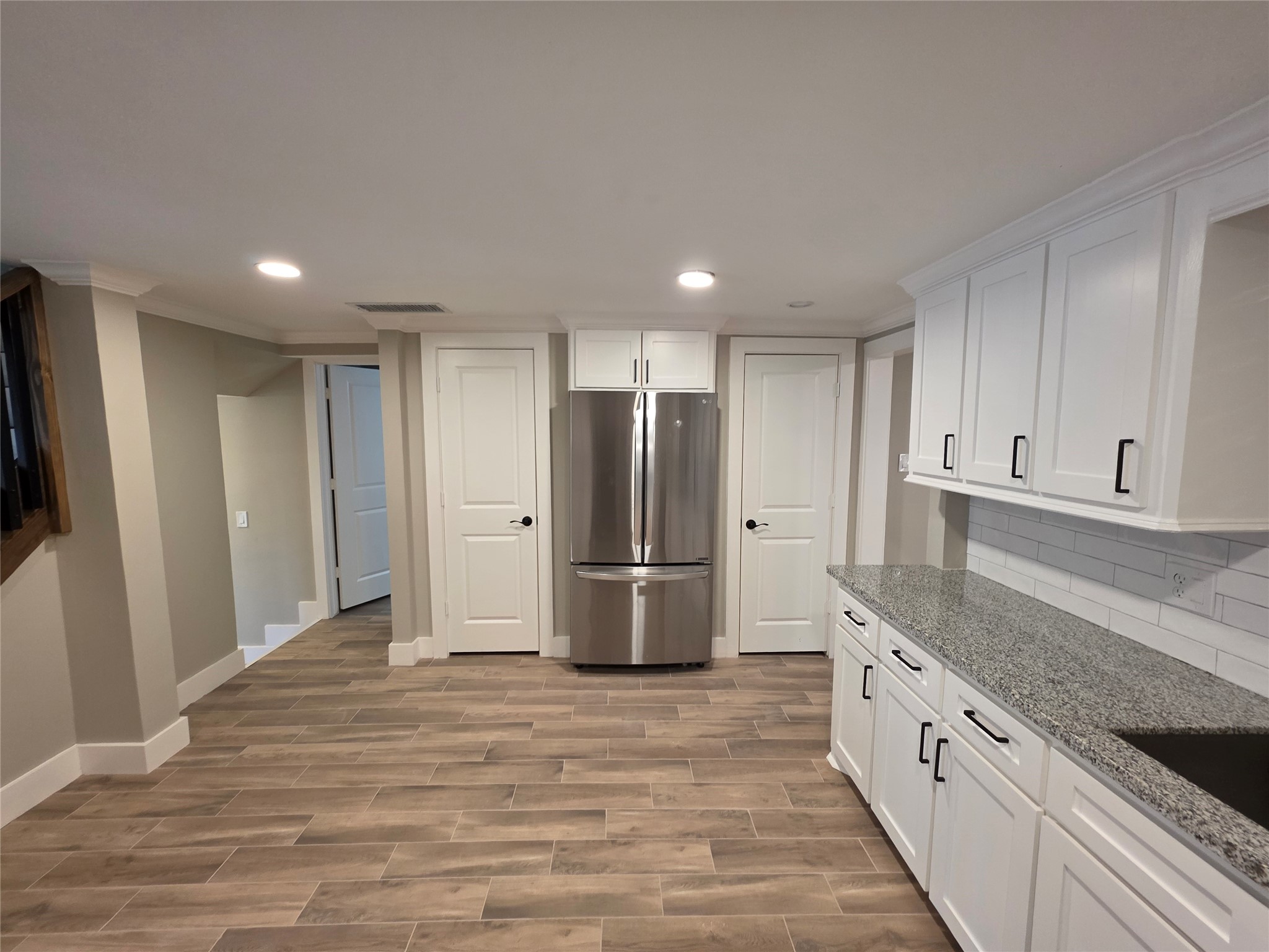 10731 Hillside Drive Property Photo 8