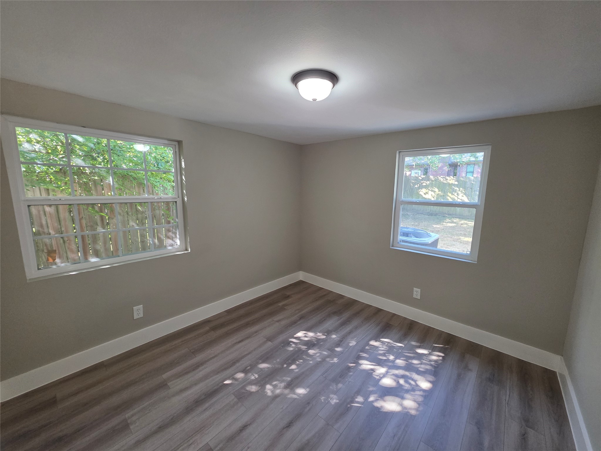 10731 Hillside Drive Property Photo 11