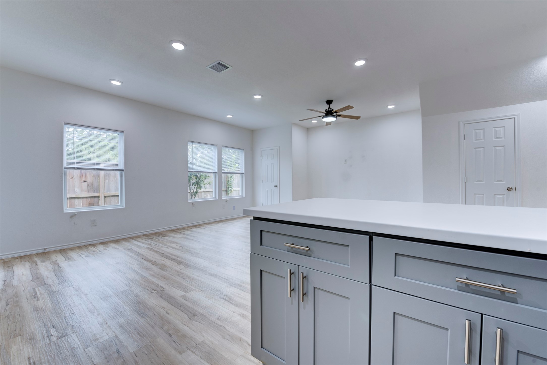 8202 Homewood Lane E Property Photo 17