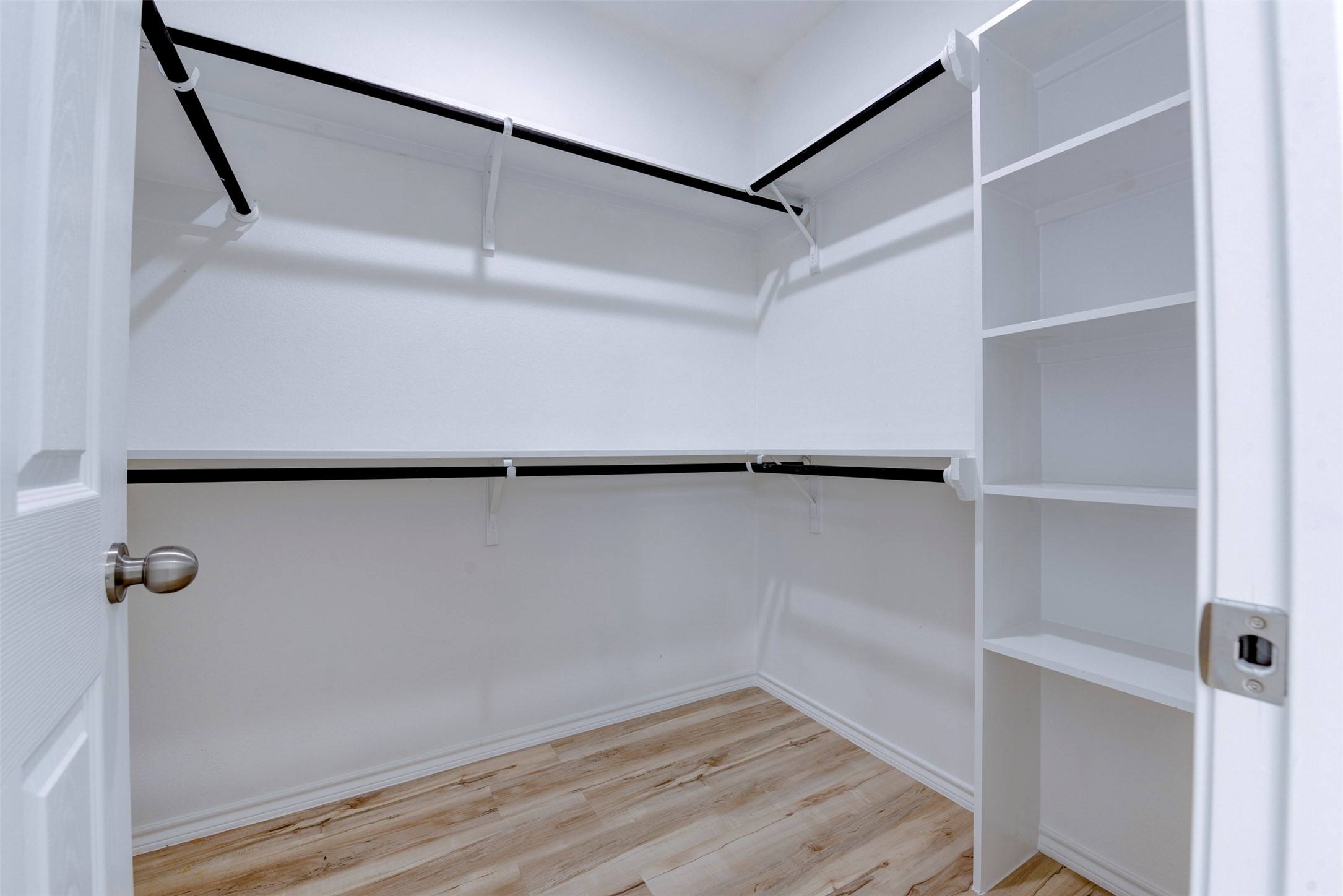 8202 Homewood Lane E Property Photo 25
