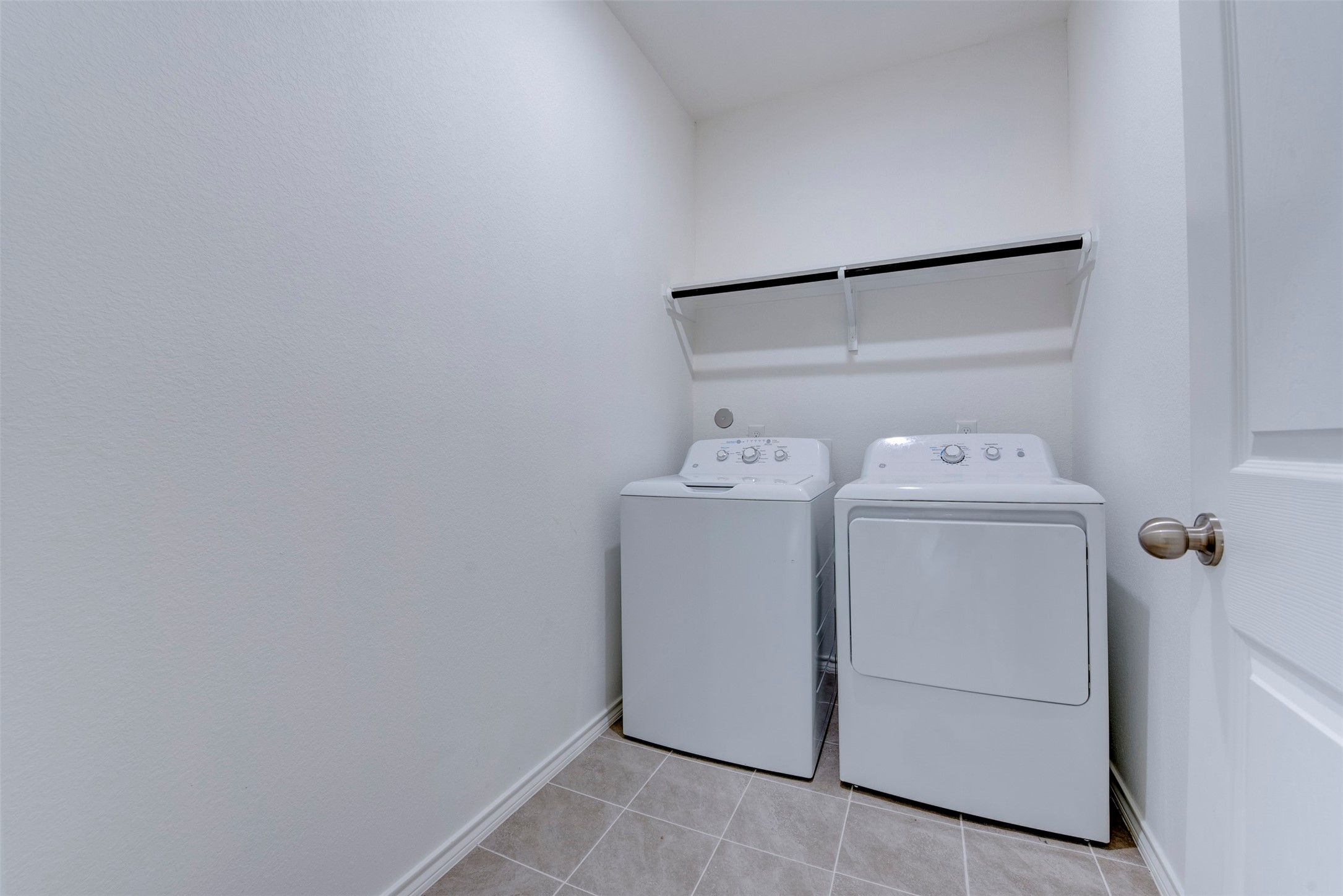 8202 Homewood Lane E Property Photo 27
