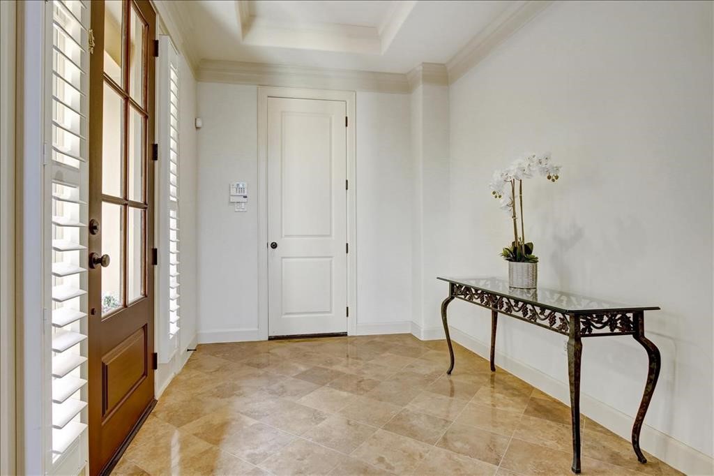 2318 Welch Street Property Photo 4