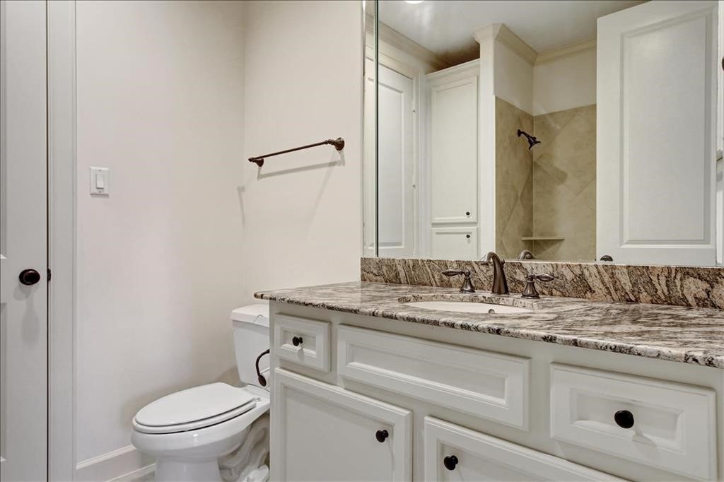 2318 Welch Street Property Photo 9
