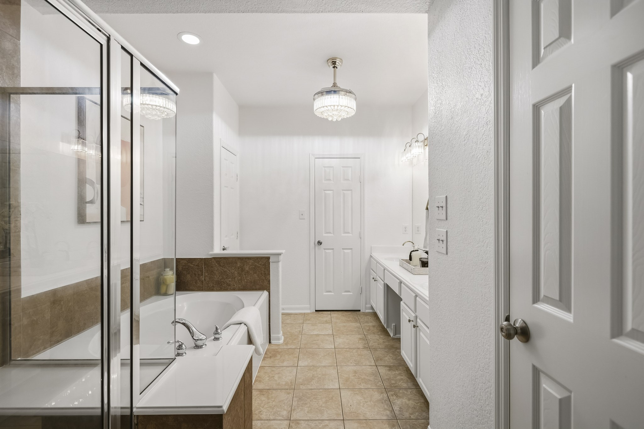 8903 Silent Willow Lane Property Photo 24