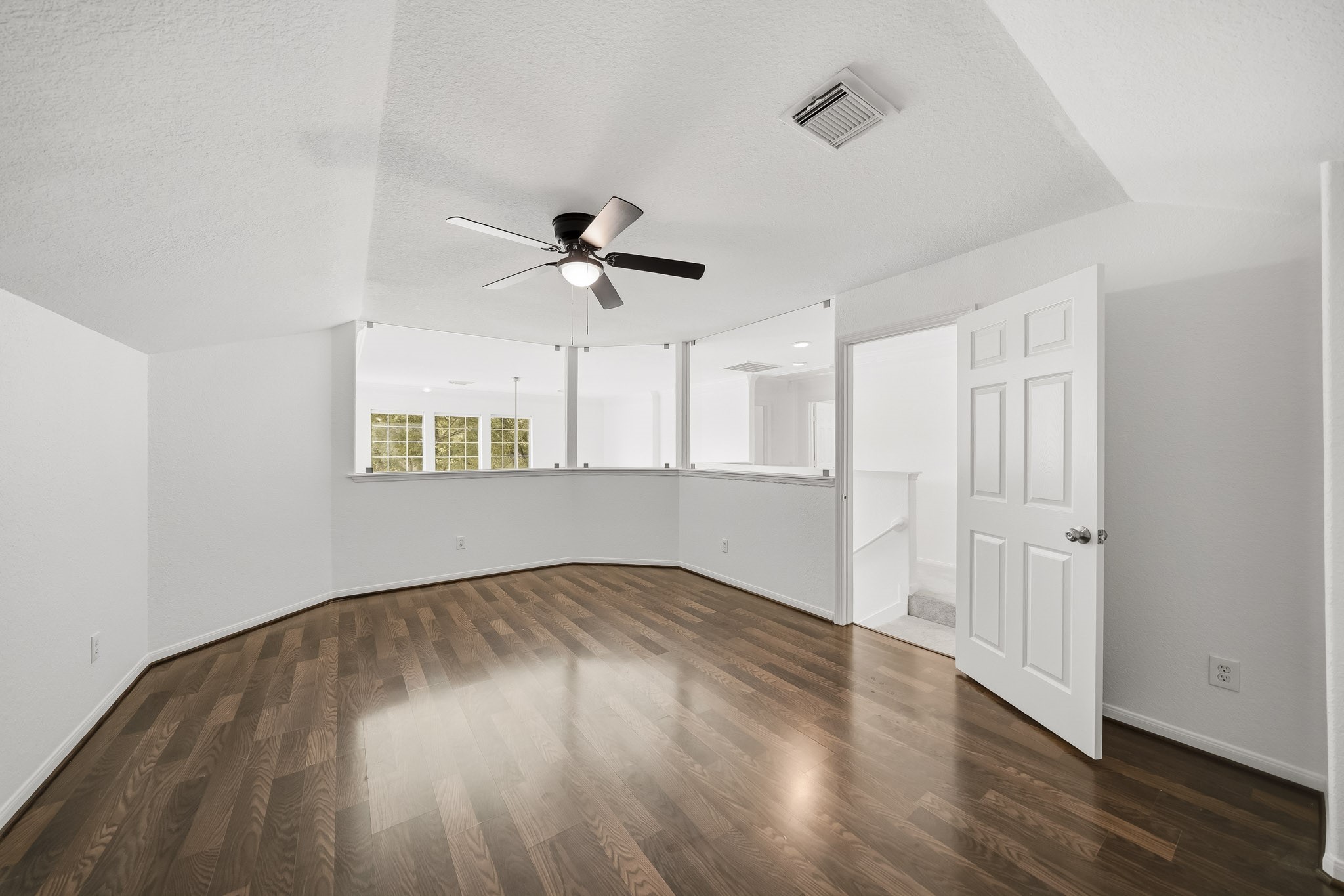 8903 Silent Willow Lane Property Photo 31