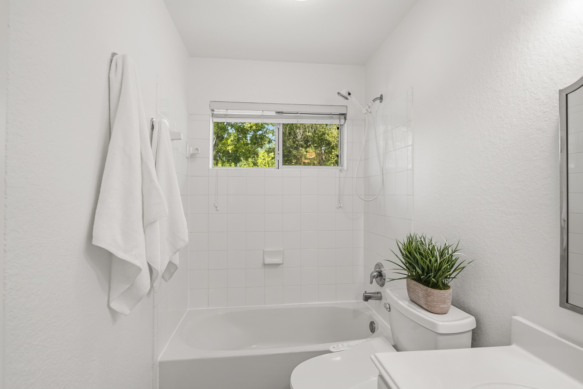 8903 Silent Willow Lane Property Photo 35