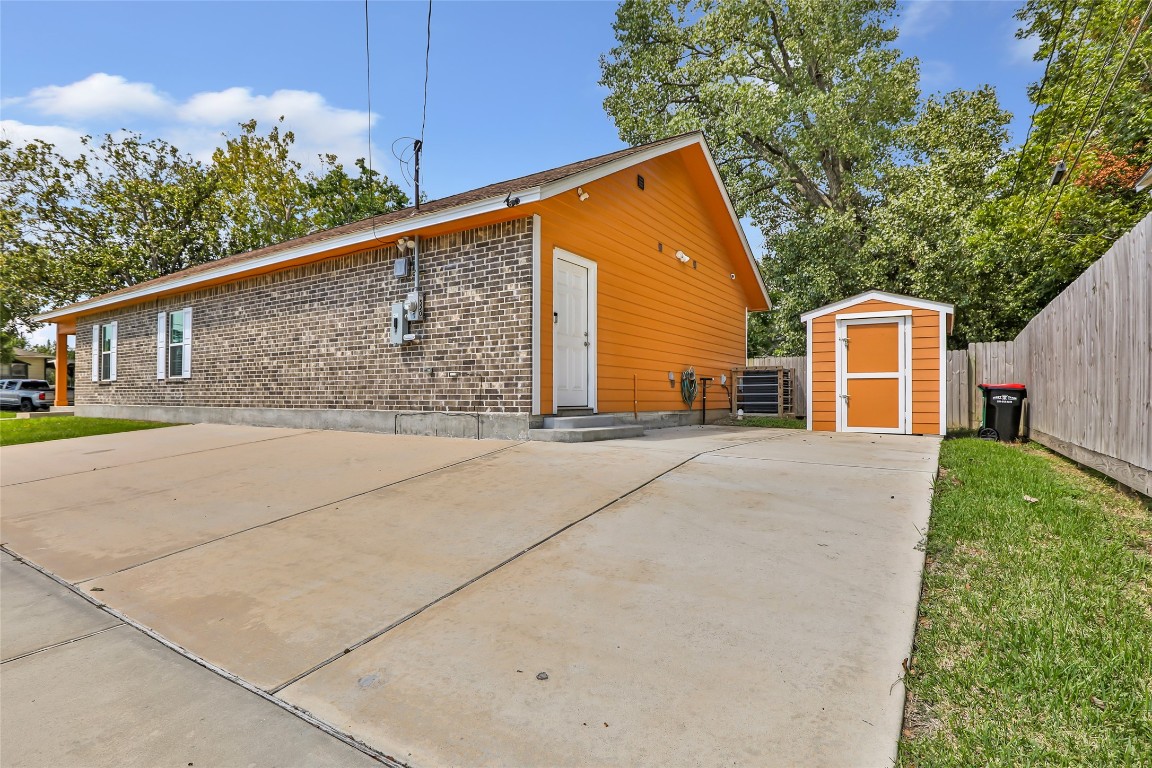 520 E Defee Avenue Property Photo 5