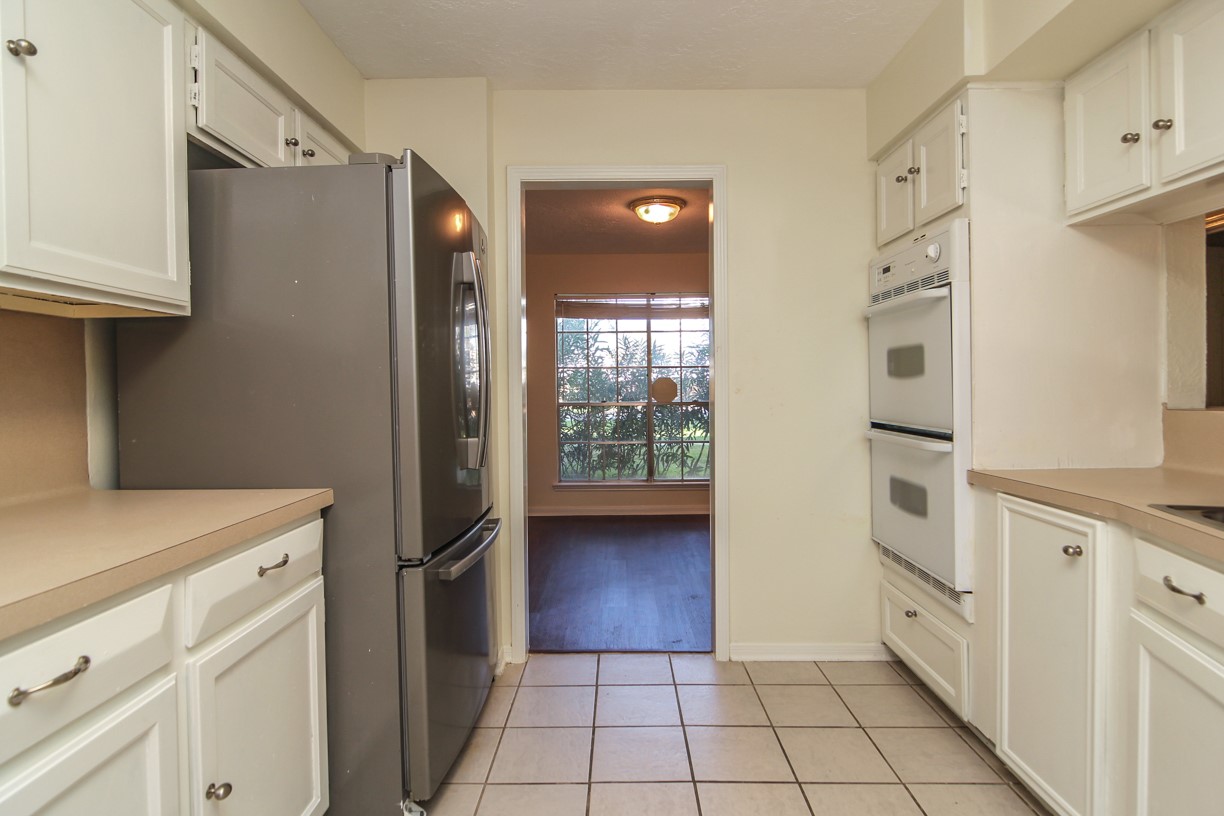 14209 Lost Meadow Lane Property Photo 5