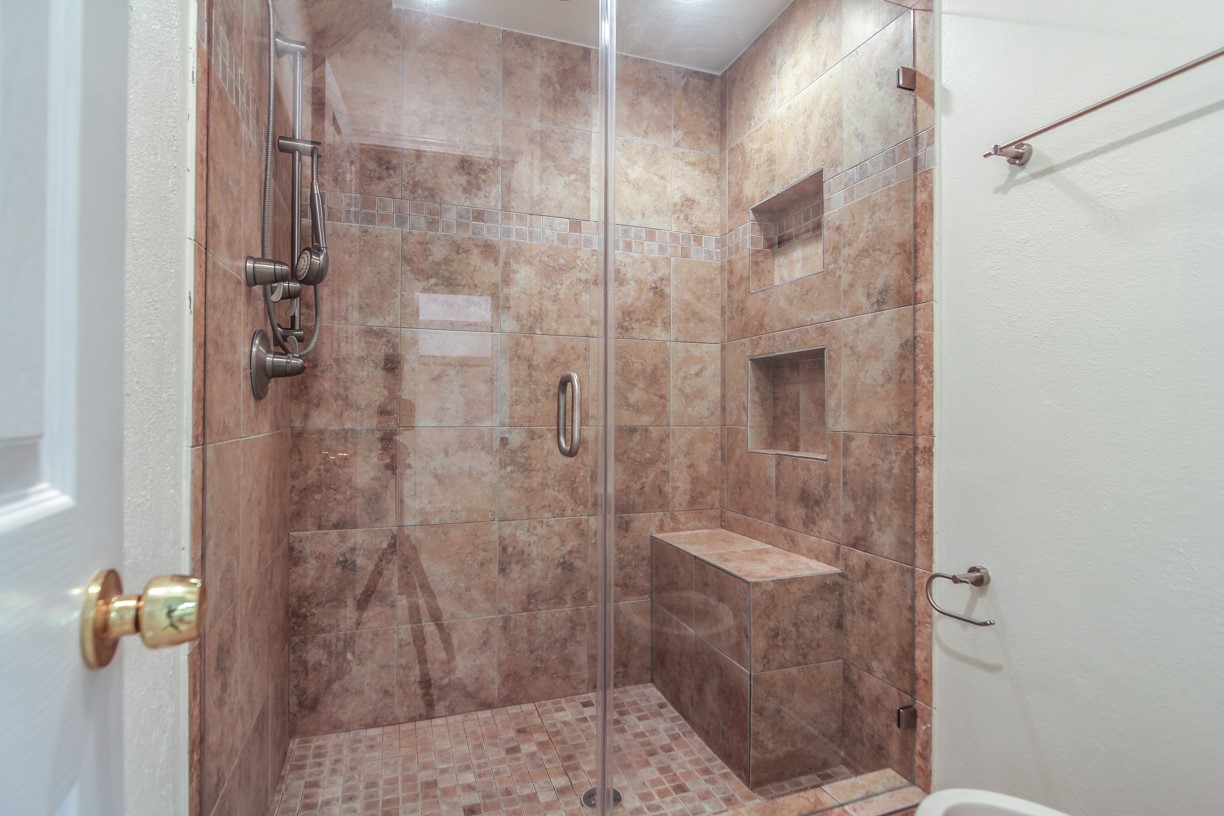 14209 Lost Meadow Lane Property Photo 9