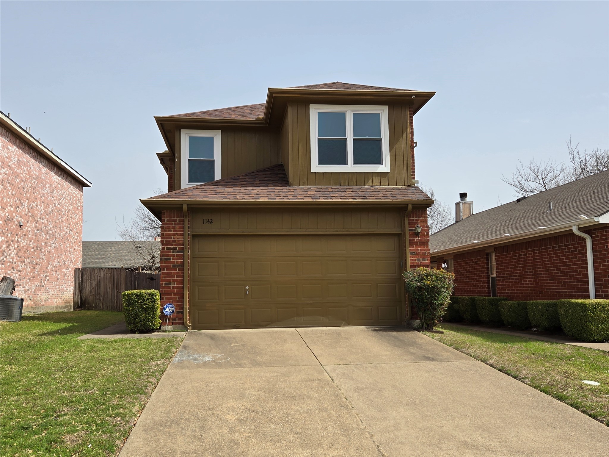 1142 Colbert Property Photo 1