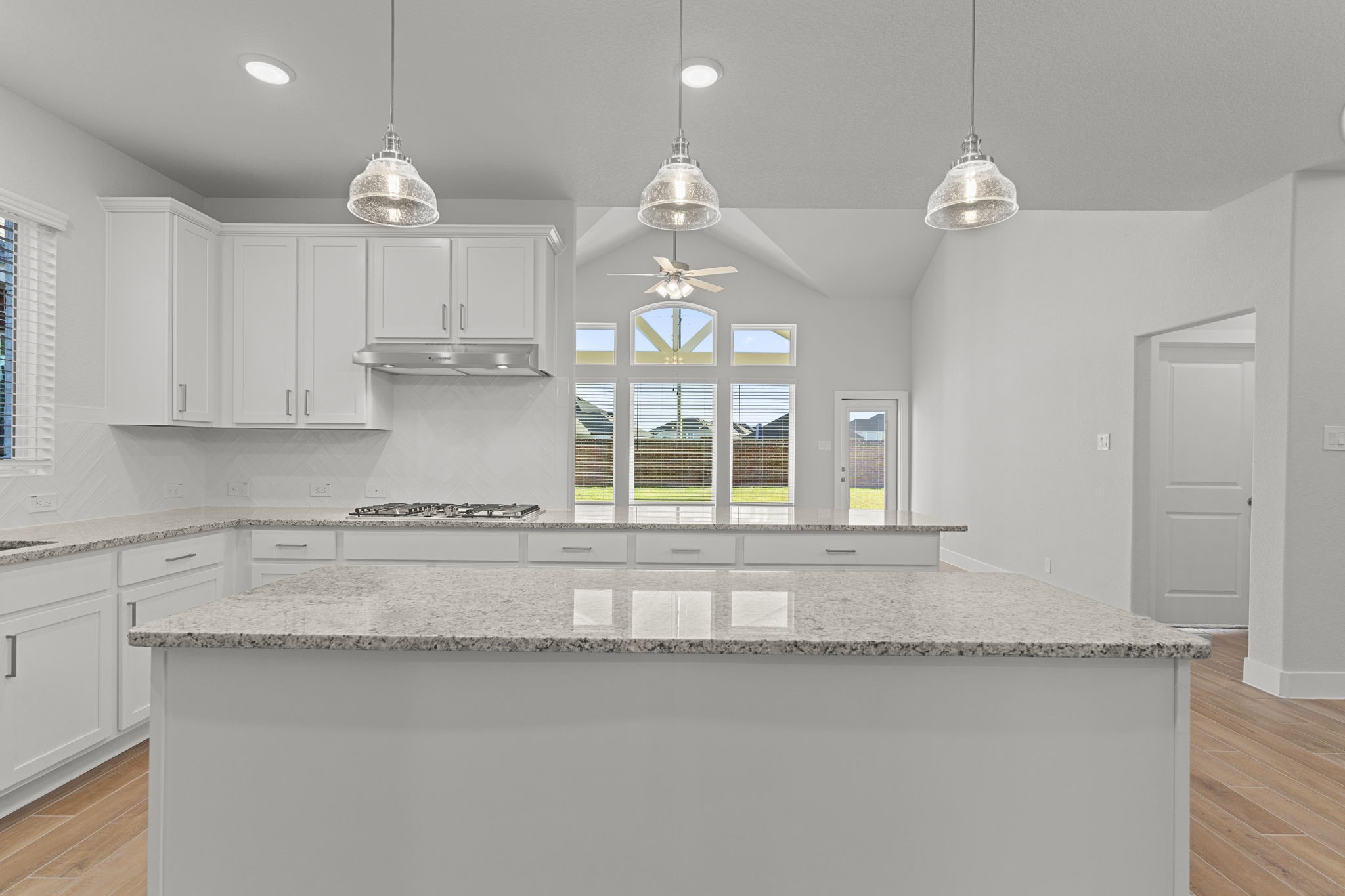 2453 Seaglass Terrace Drive Property Photo 13