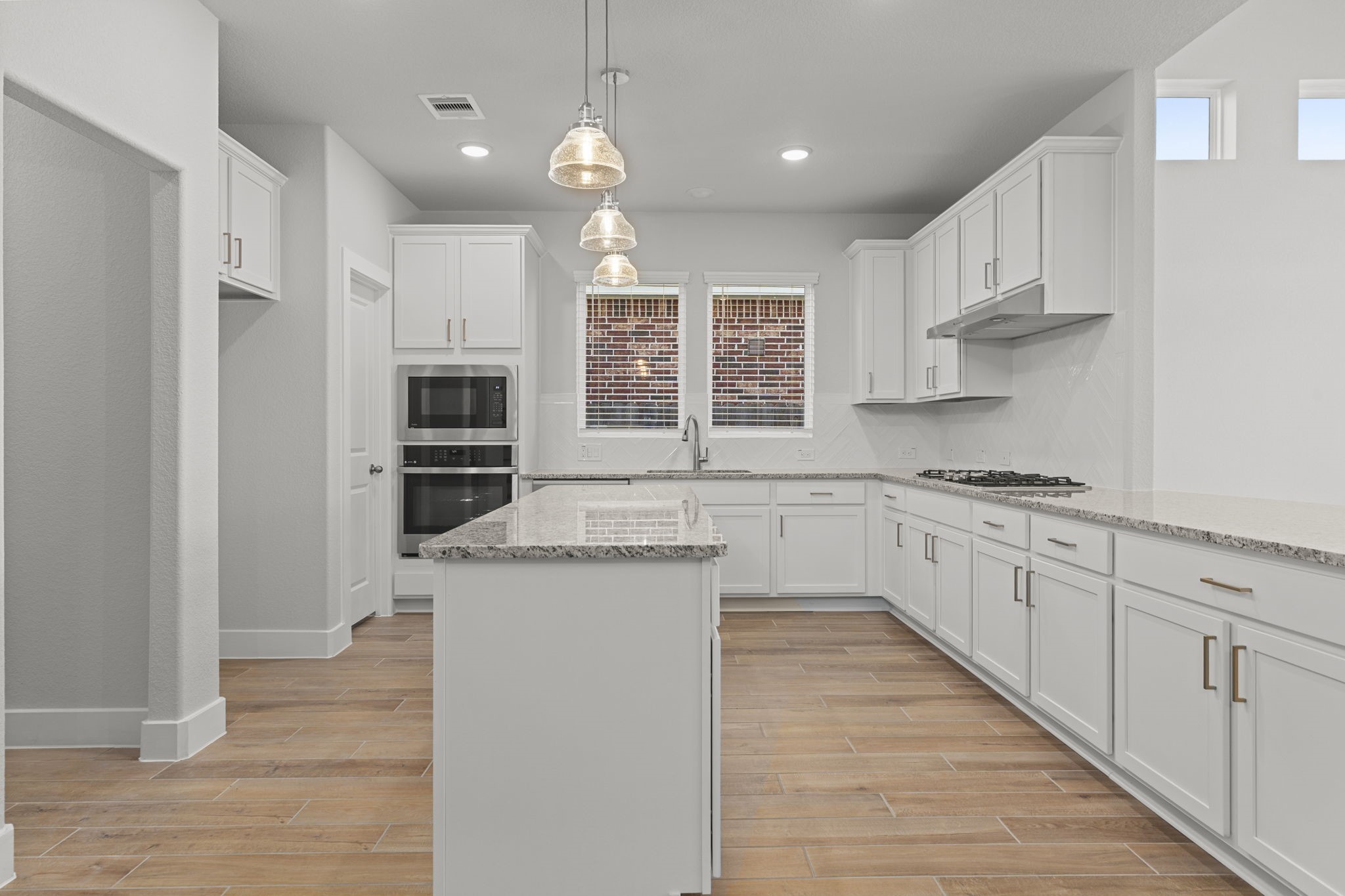 2453 Seaglass Terrace Drive Property Photo 15