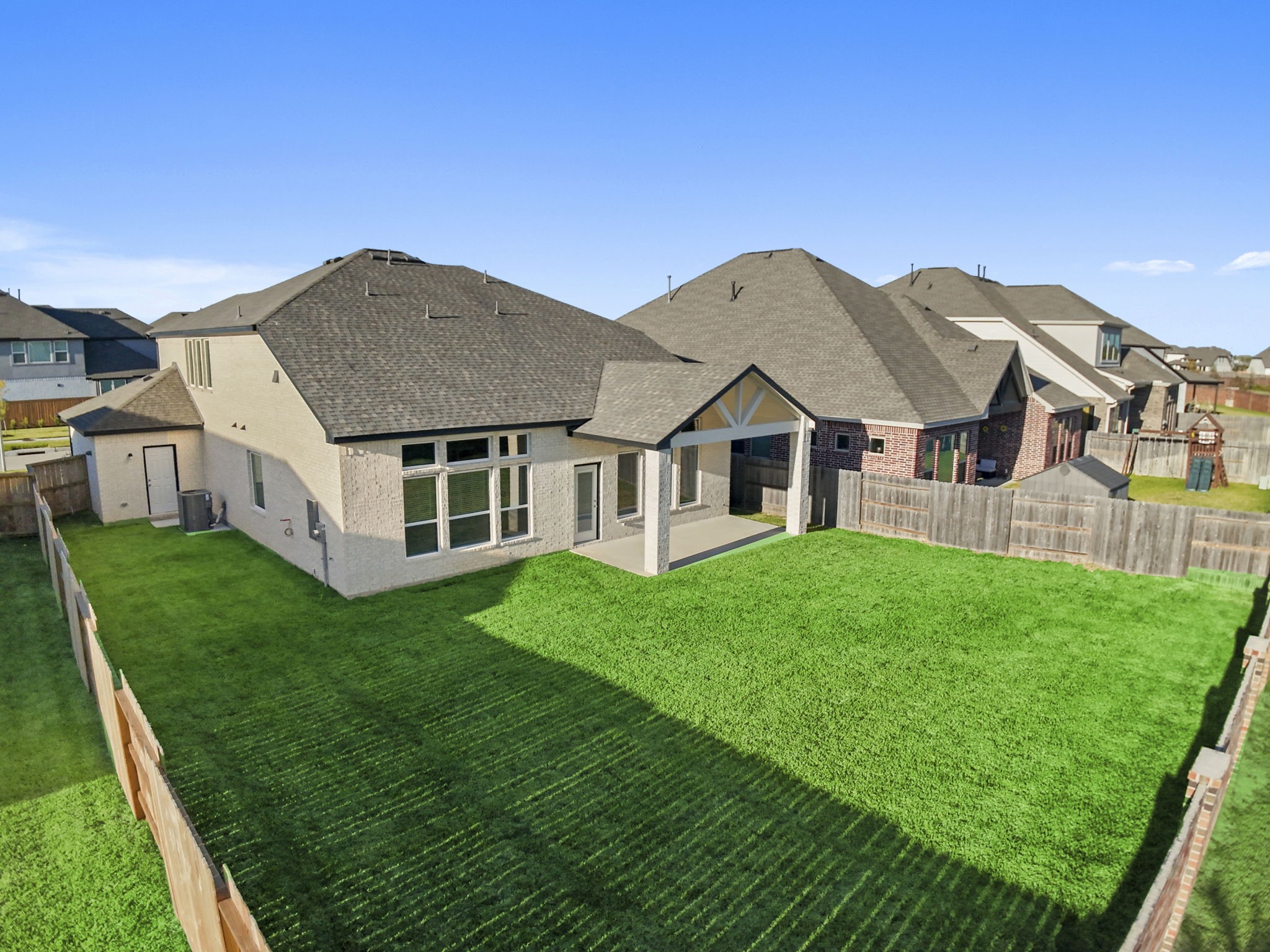 2453 Seaglass Terrace Drive Property Photo 37