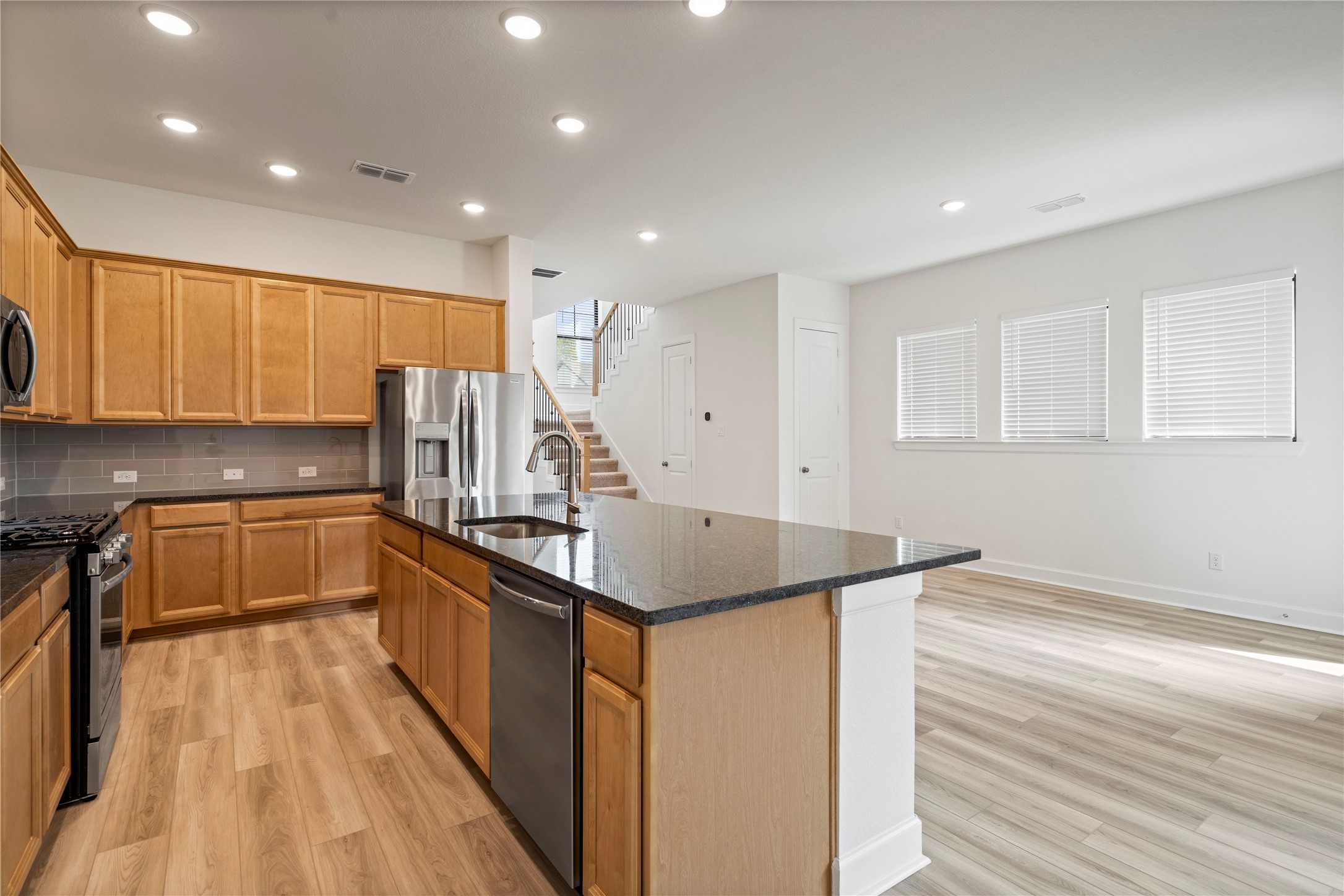 1511 Emma Lake Drive Property Photo 8