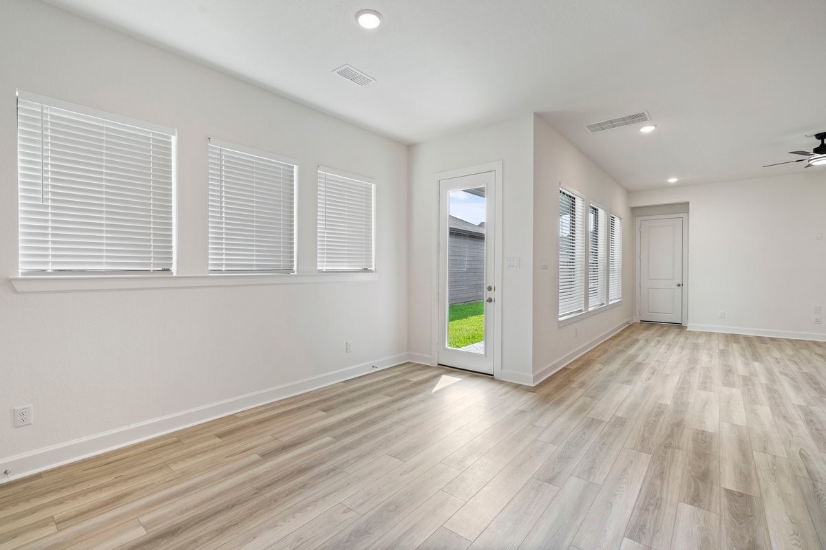 1511 Emma Lake Drive Property Photo 10