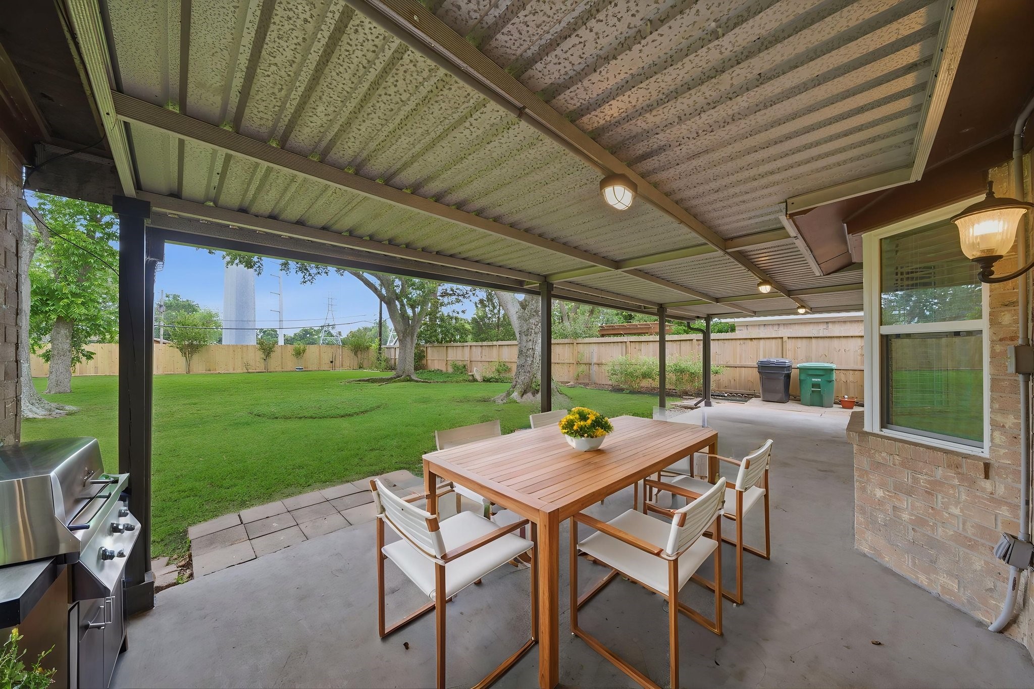 10311 Westray Street Property Photo 4